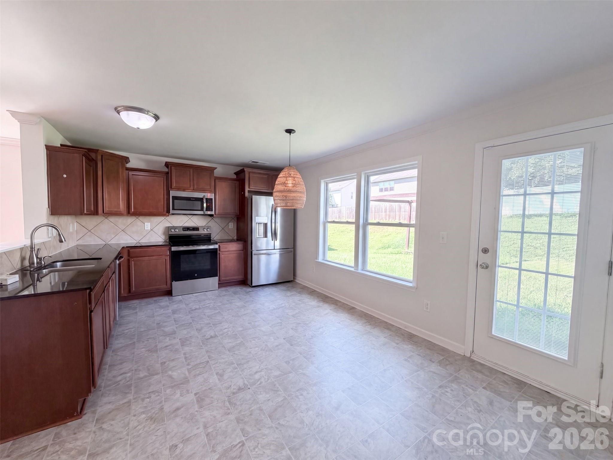 164 Altondale Drive Property Photo 2