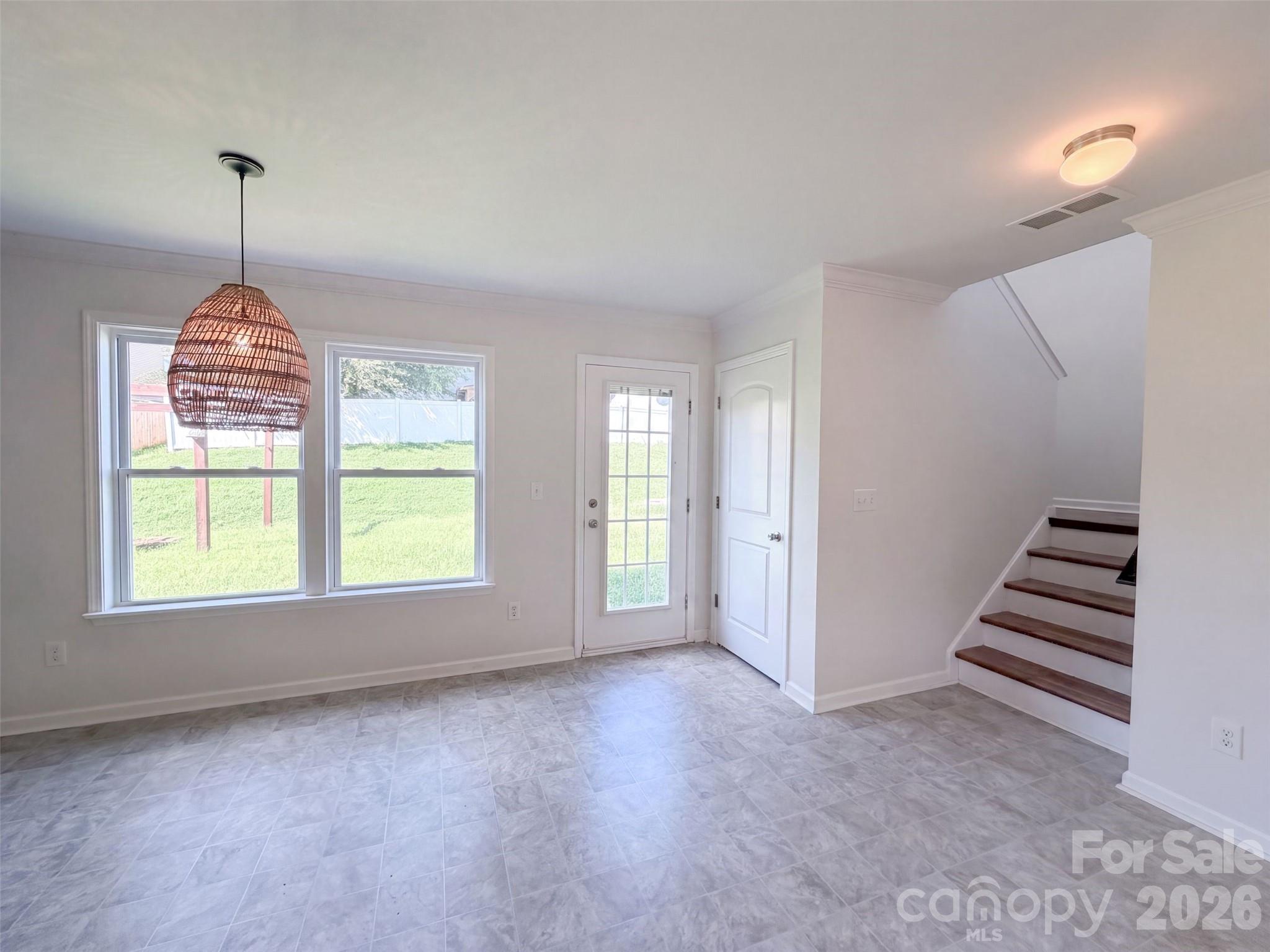 164 Altondale Drive Property Photo 7