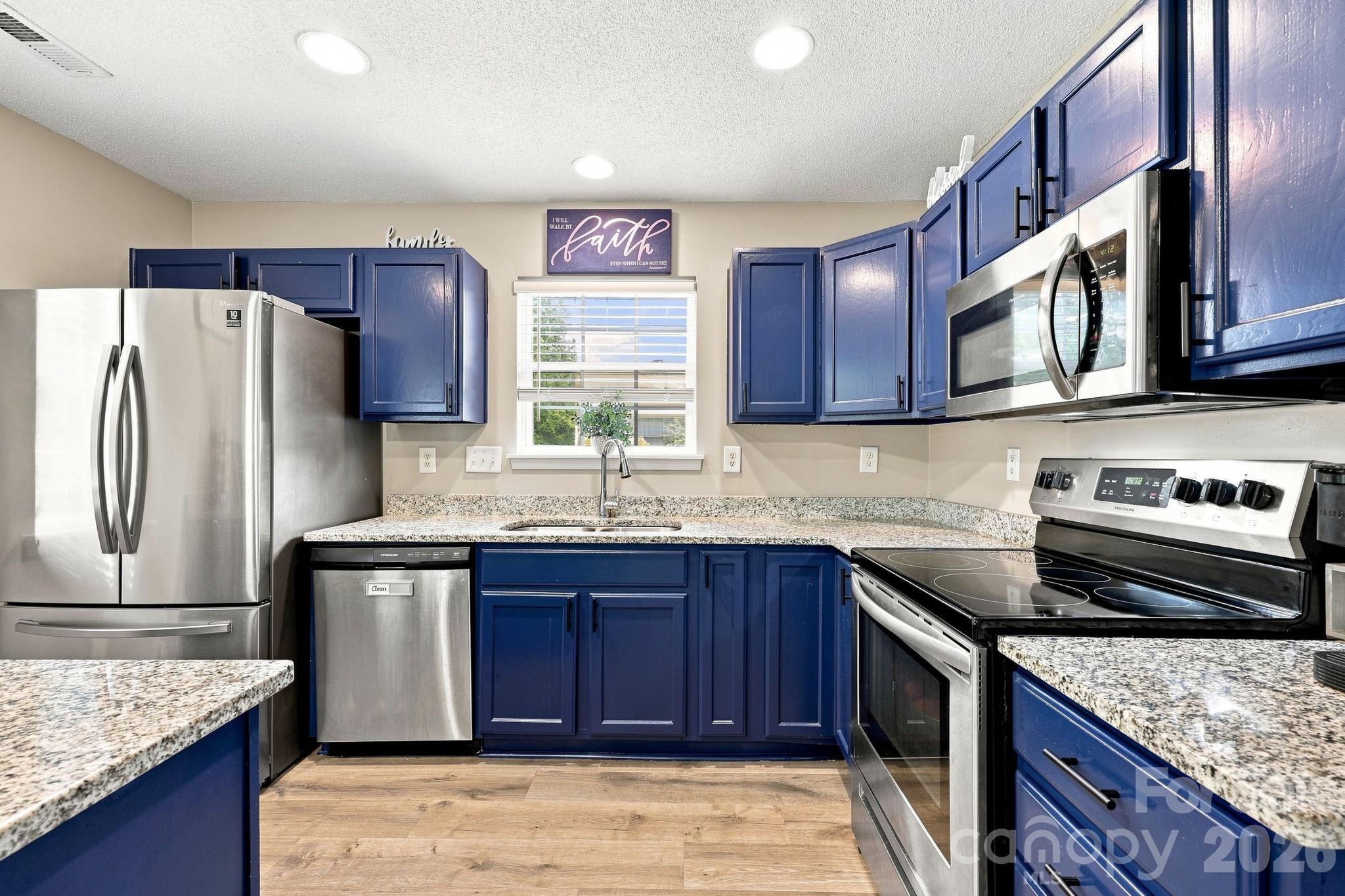 2826 Mayer House Court Property Photo 6