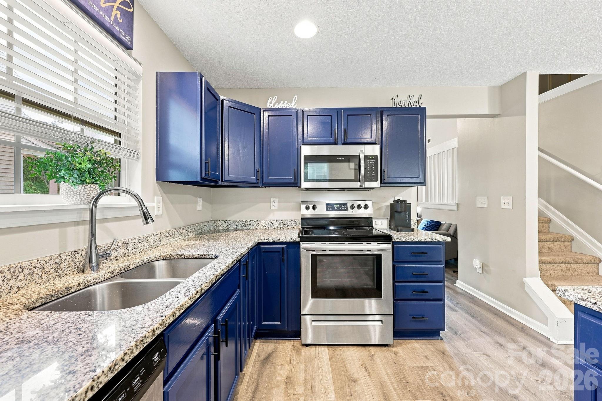 2826 Mayer House Court Property Photo 10