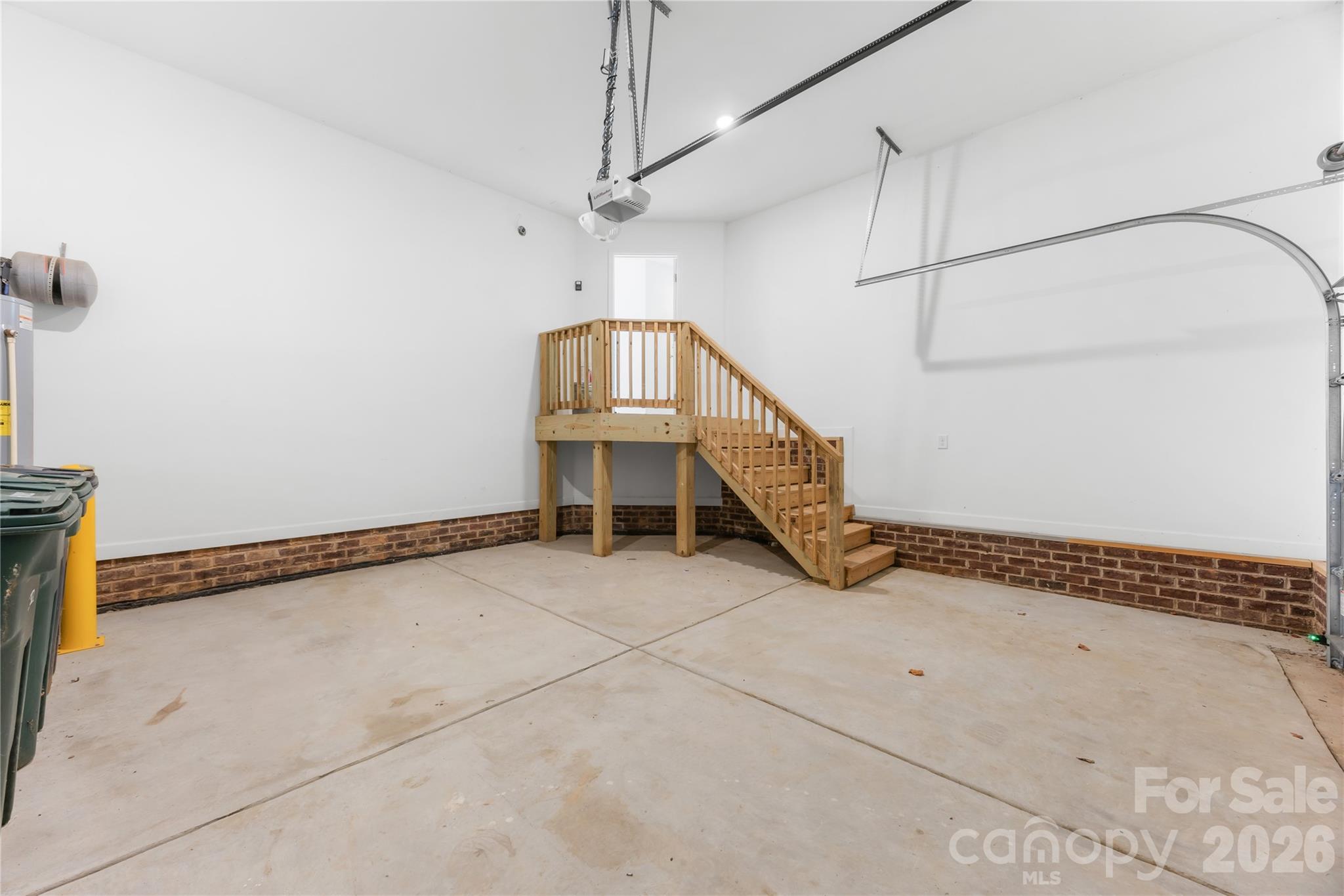 240 Valleybrook Lane Property Photo 15