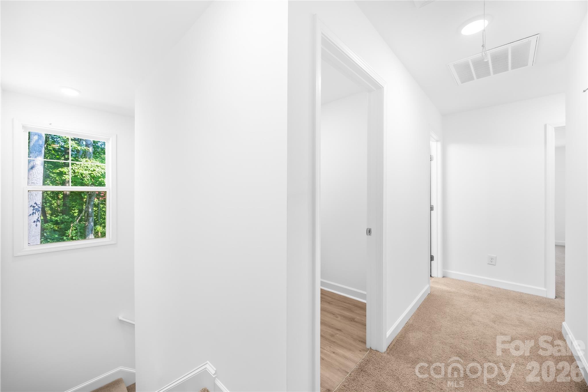 240 Valleybrook Lane Property Photo 20