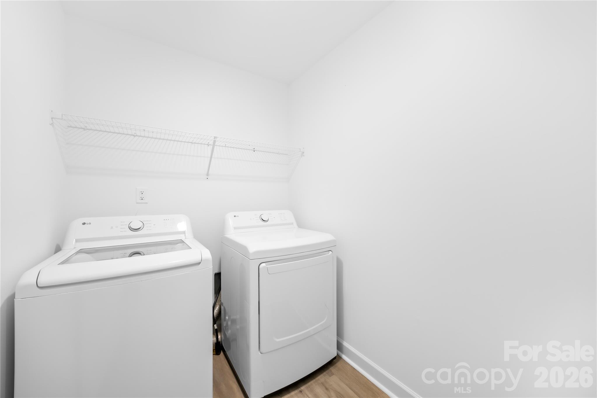 240 Valleybrook Lane Property Photo 21