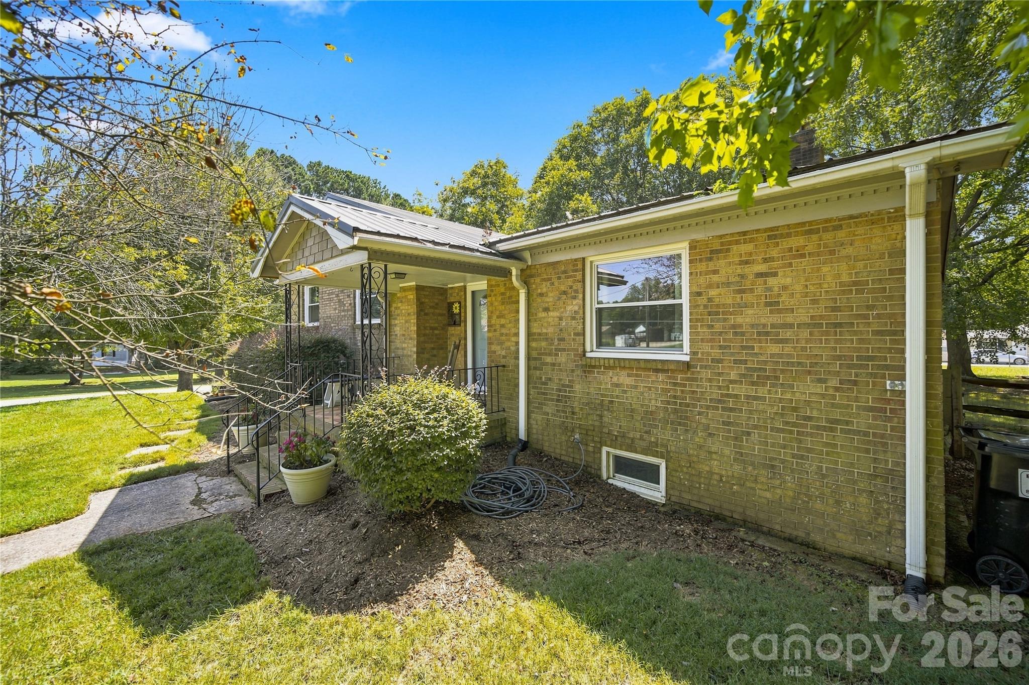 7704 Otts Circle Property Photo 3