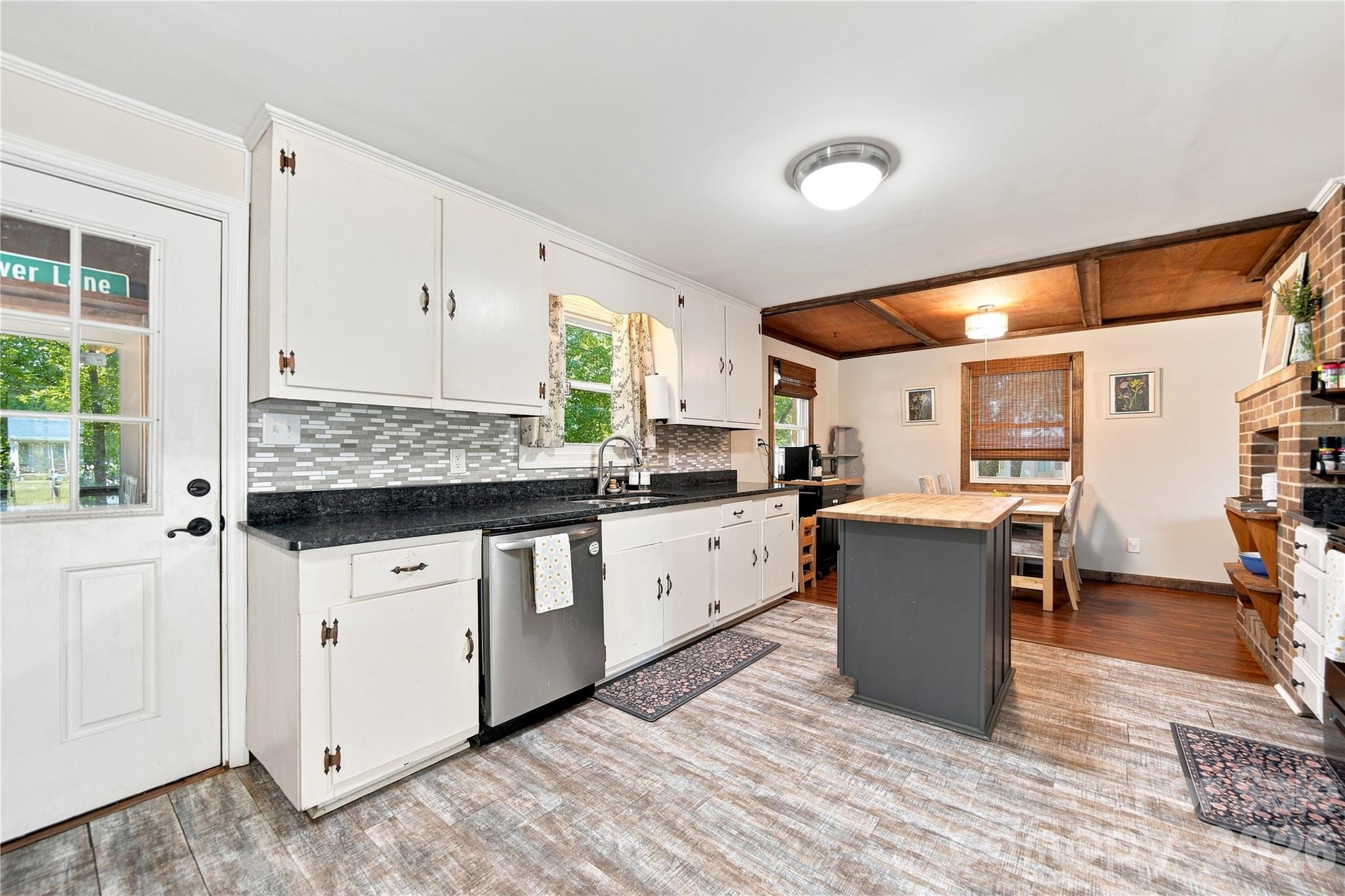 7704 Otts Circle Property Photo 13