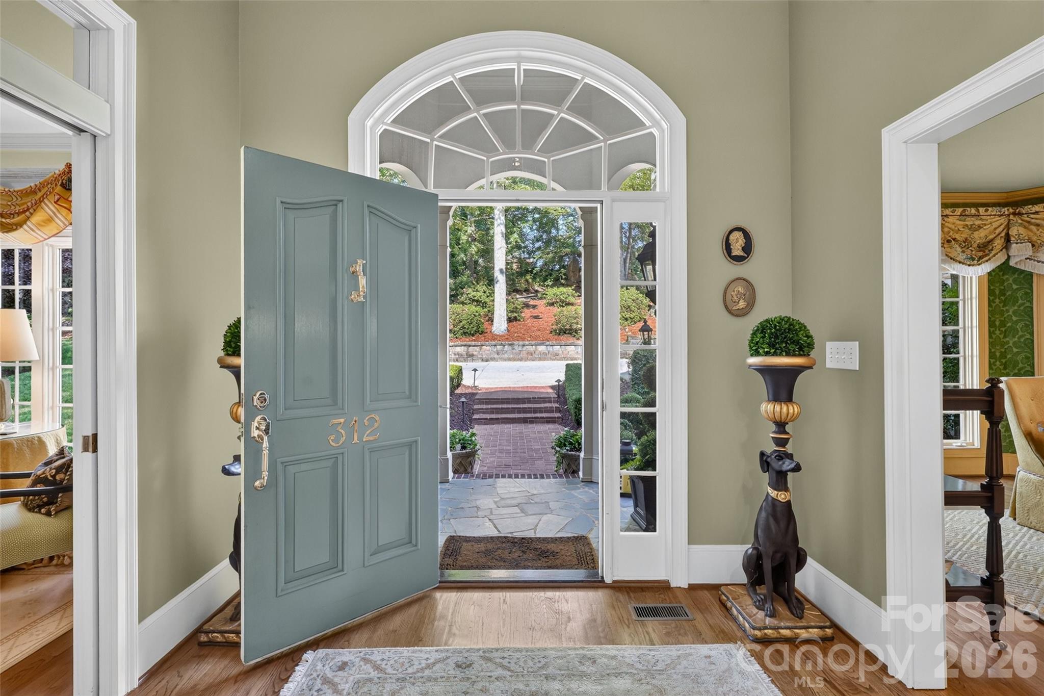312 Eagles Walk Property Photo 7
