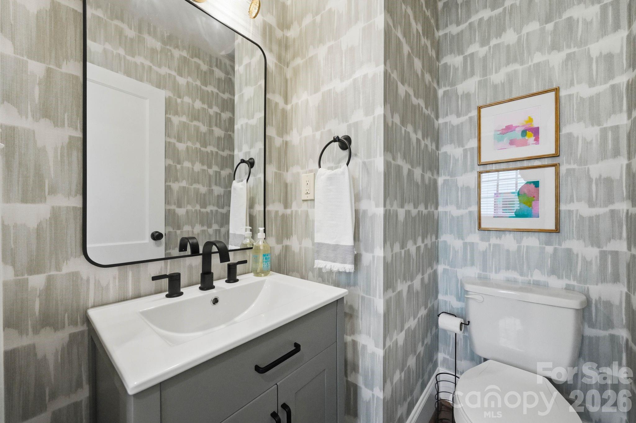 1815 Dearmon Drive Property Photo 4