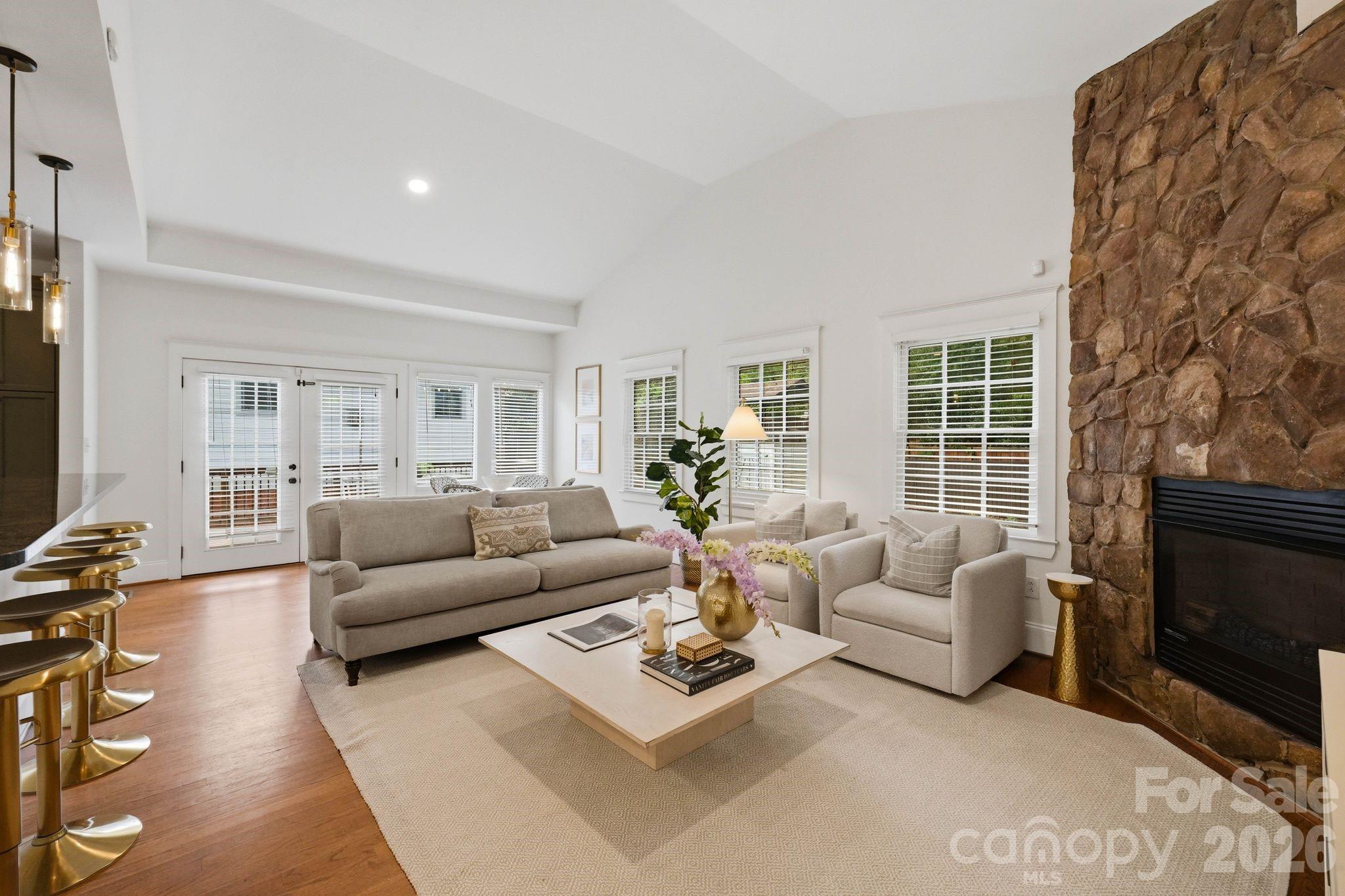 1815 Dearmon Drive Property Photo 15