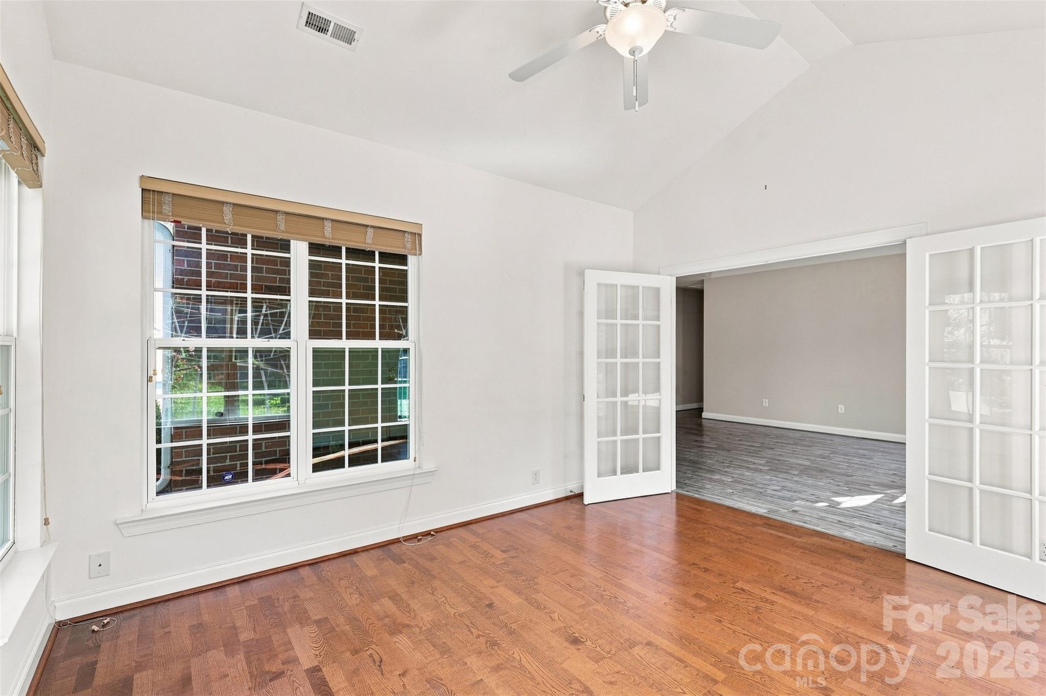 3225 Abbey Walk Lane Property Photo 4