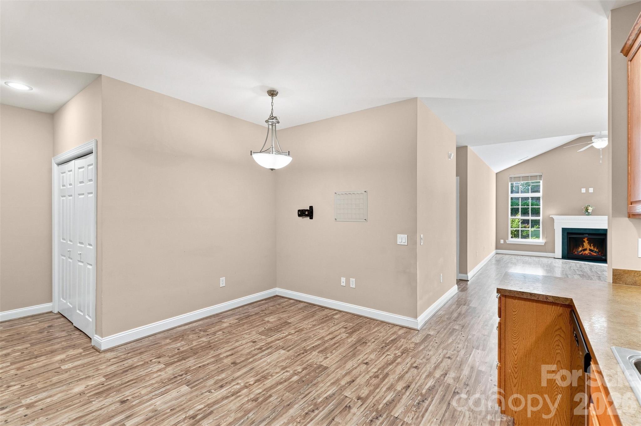 3225 Abbey Walk Lane Property Photo 14