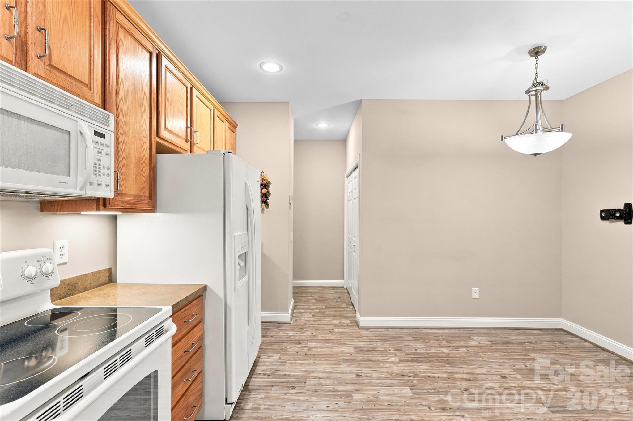 3225 Abbey Walk Lane Property Photo 17