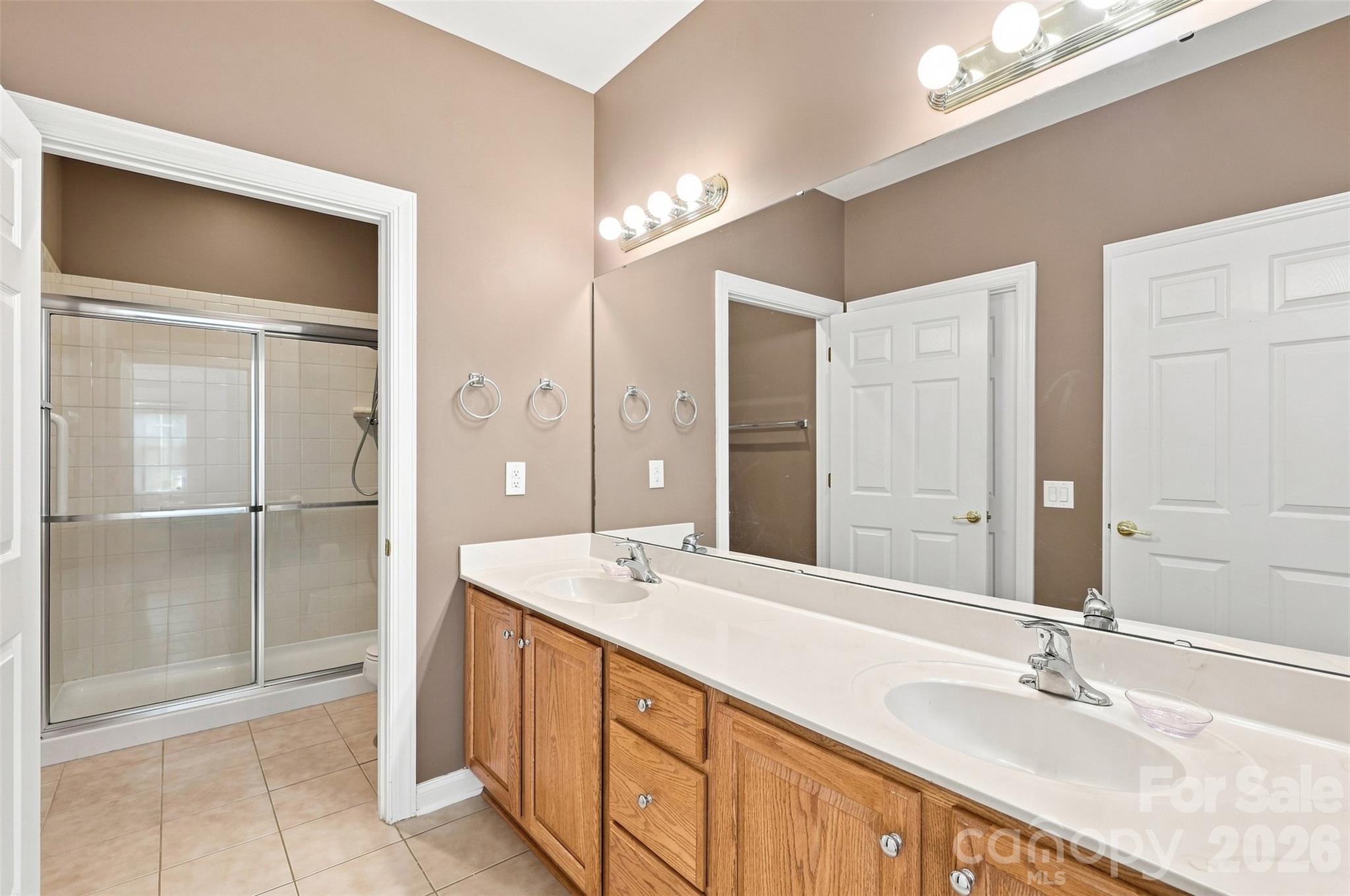 3225 Abbey Walk Lane Property Photo 28