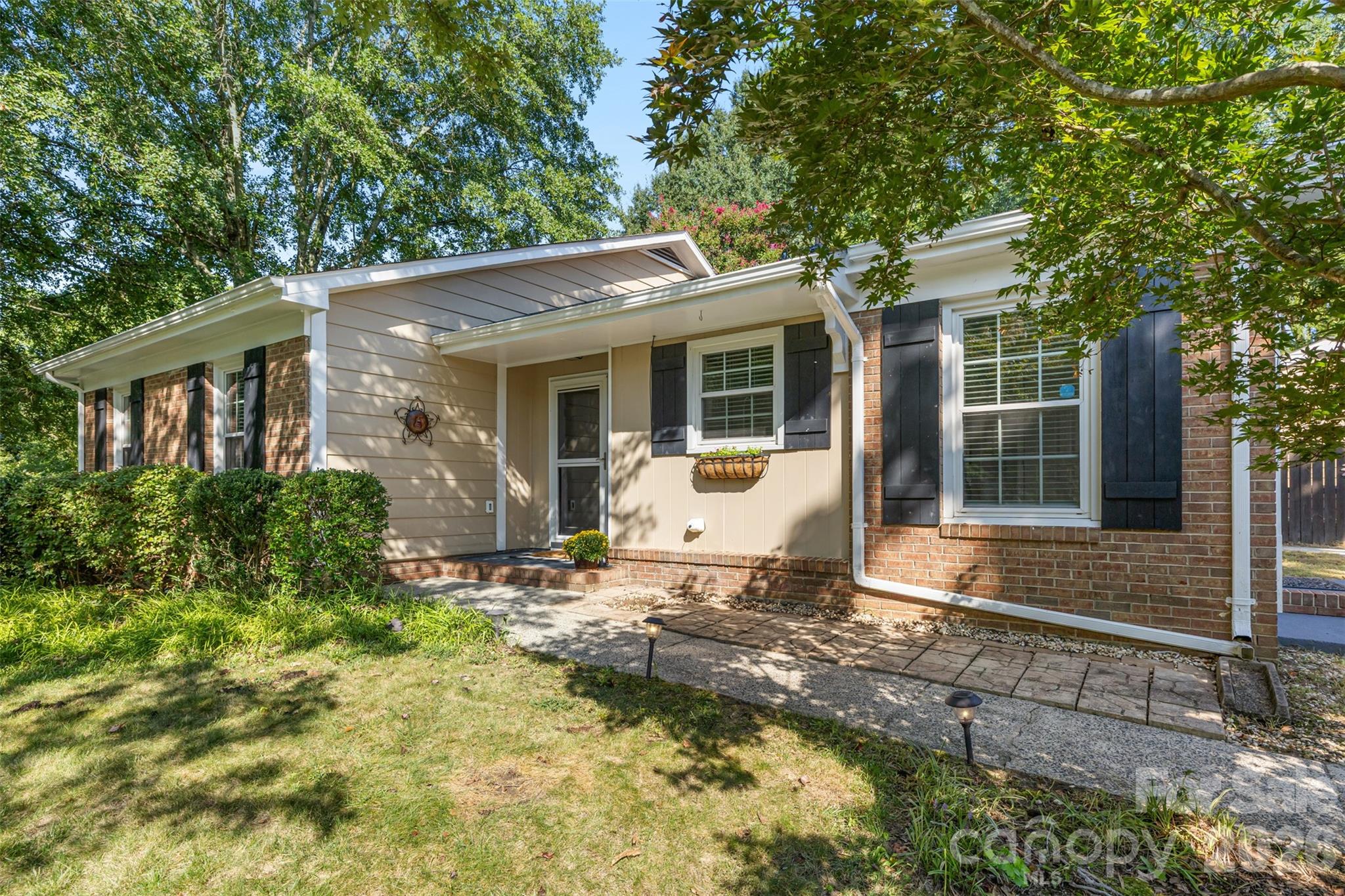 11714 Painted Tree Road Property Photo 4