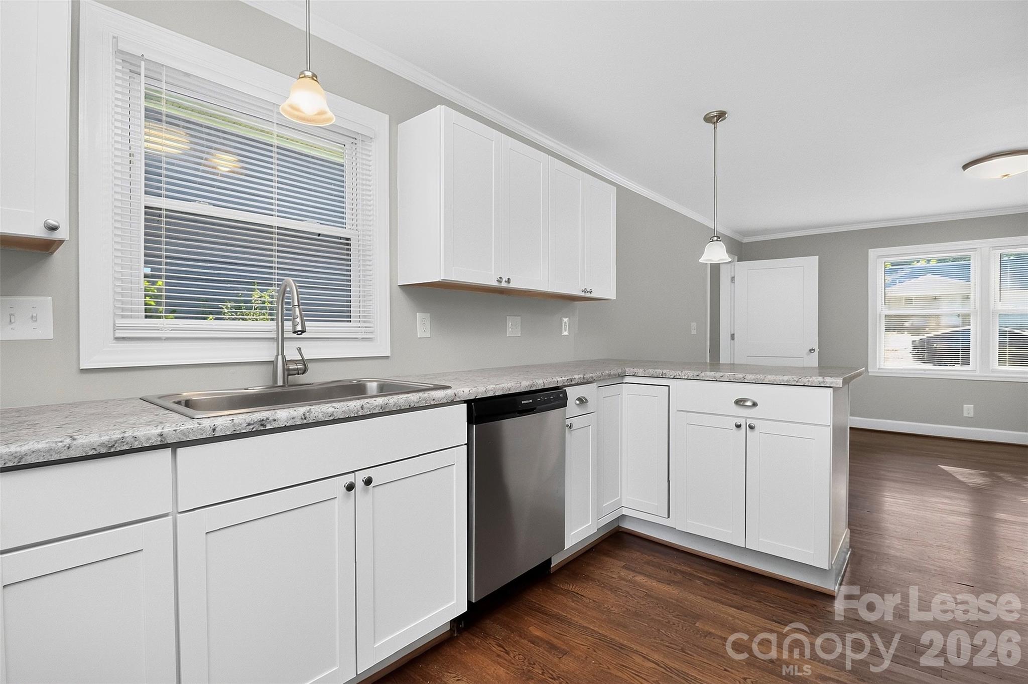 148 Smallwood Place Property Photo 8