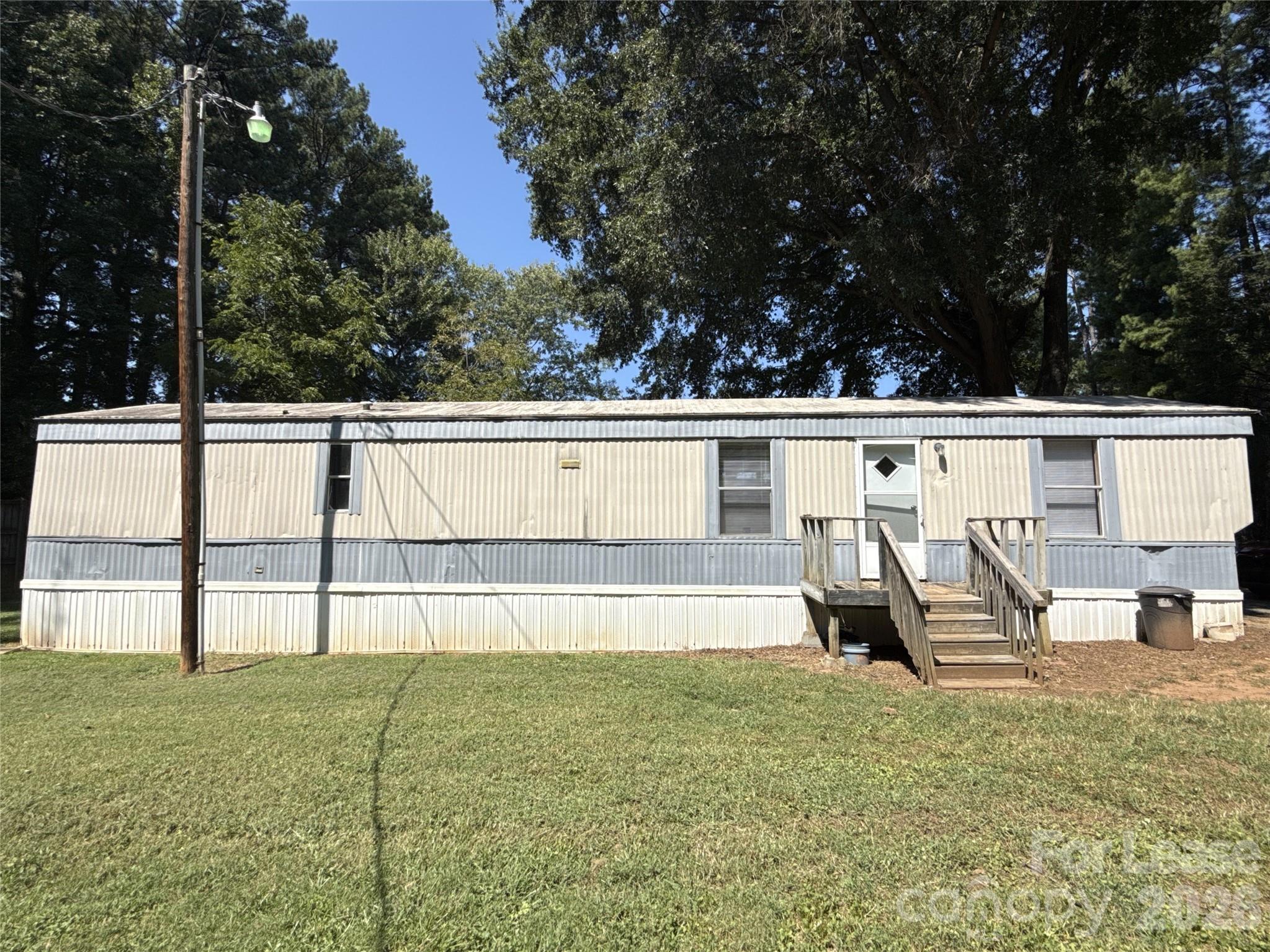 306 Huffstetler Road Property Photo 1