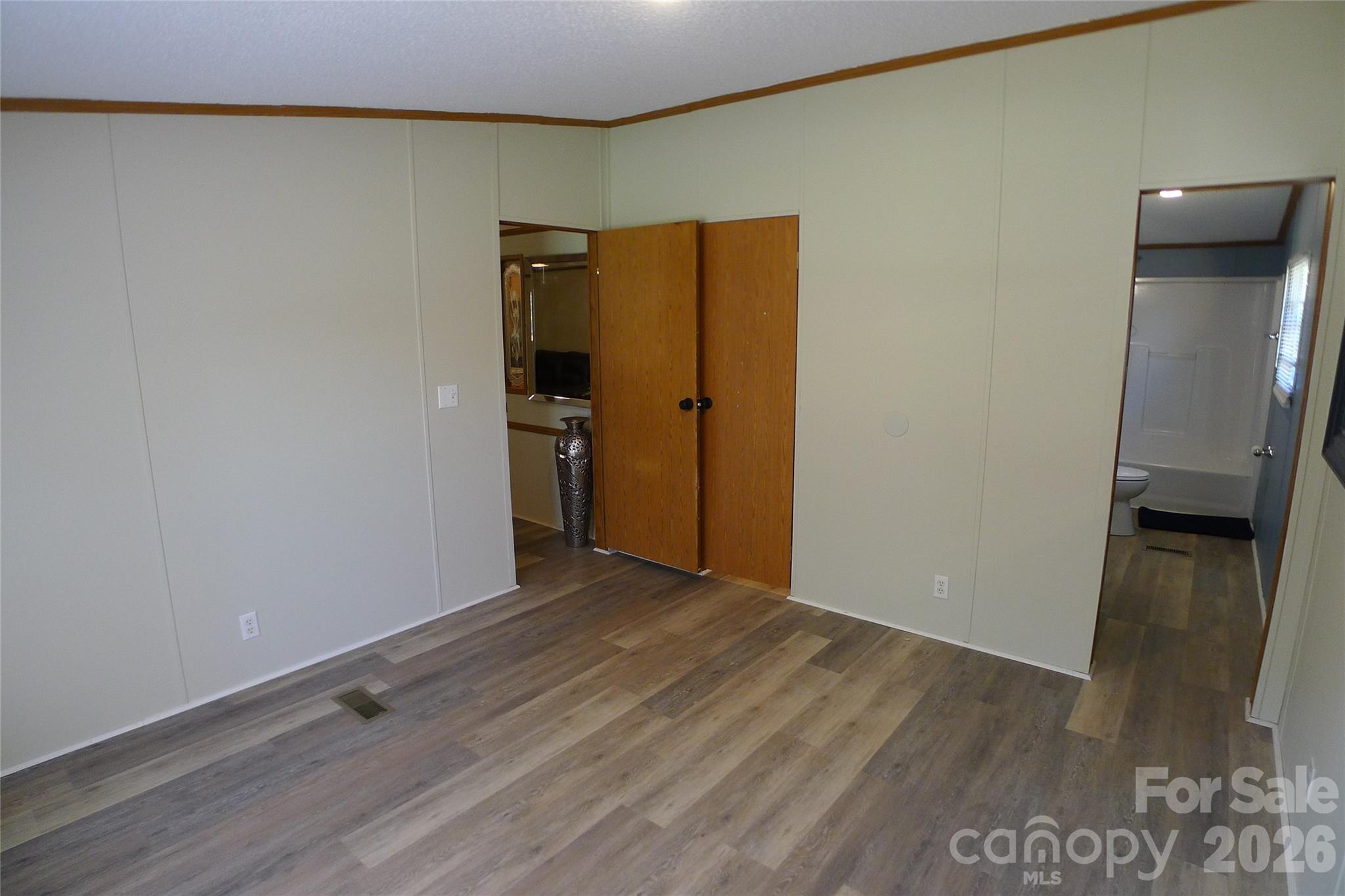 2005 Monico Lane 2 Property Photo 14