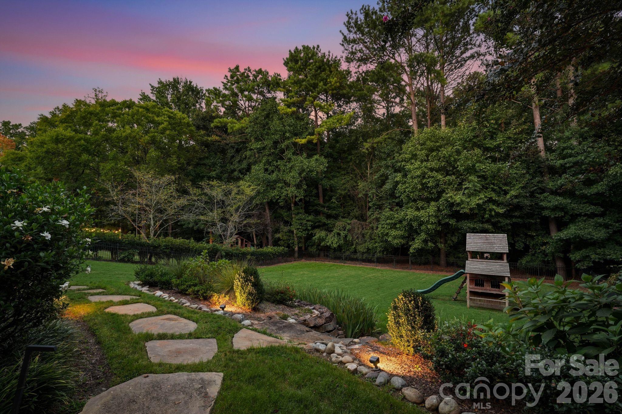 9414 Heydon Hall Circle Property Photo 2