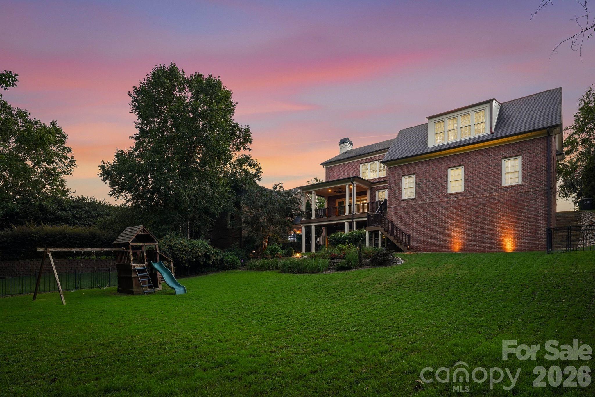 9414 Heydon Hall Circle Property Photo 3