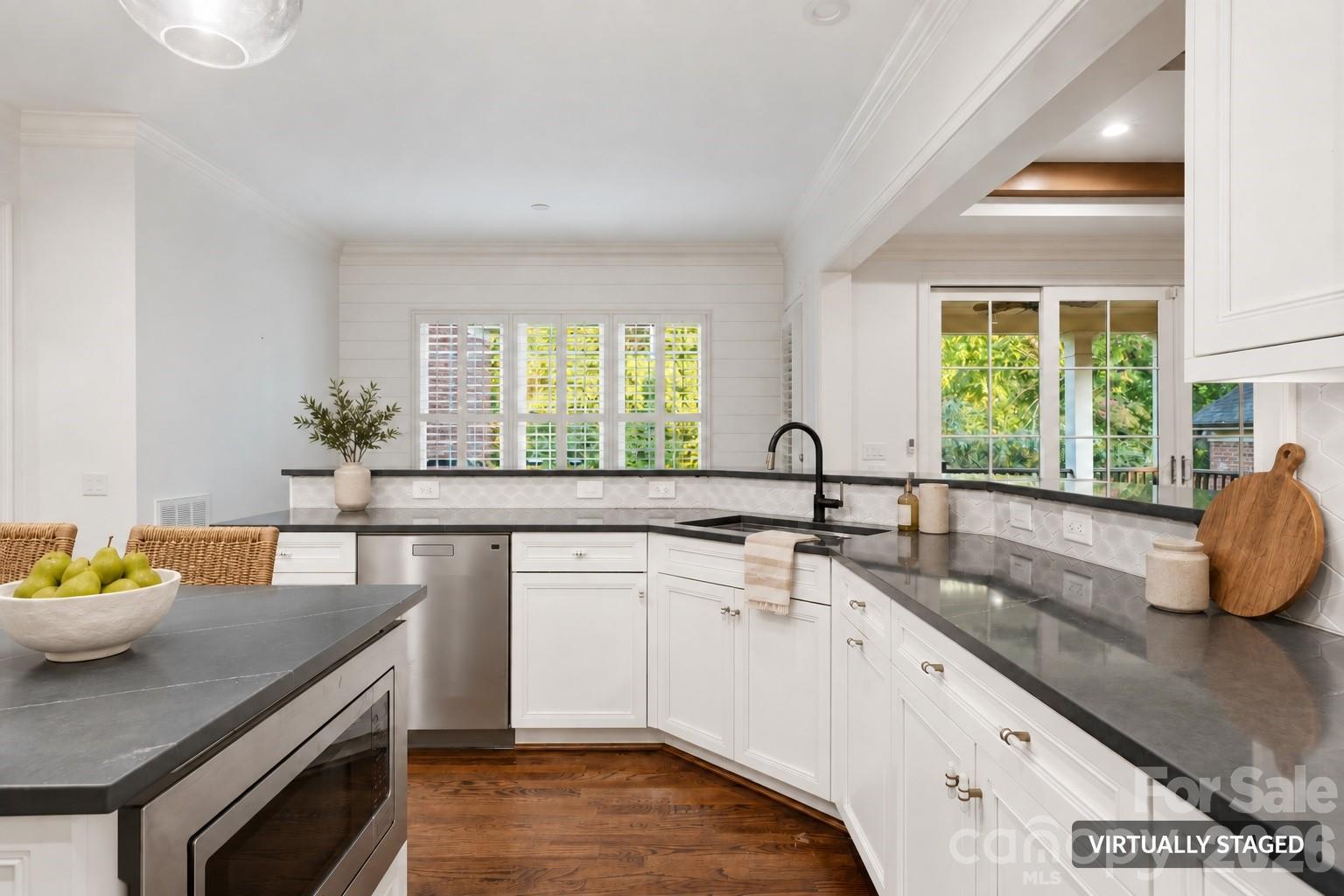 9414 Heydon Hall Circle Property Photo 14