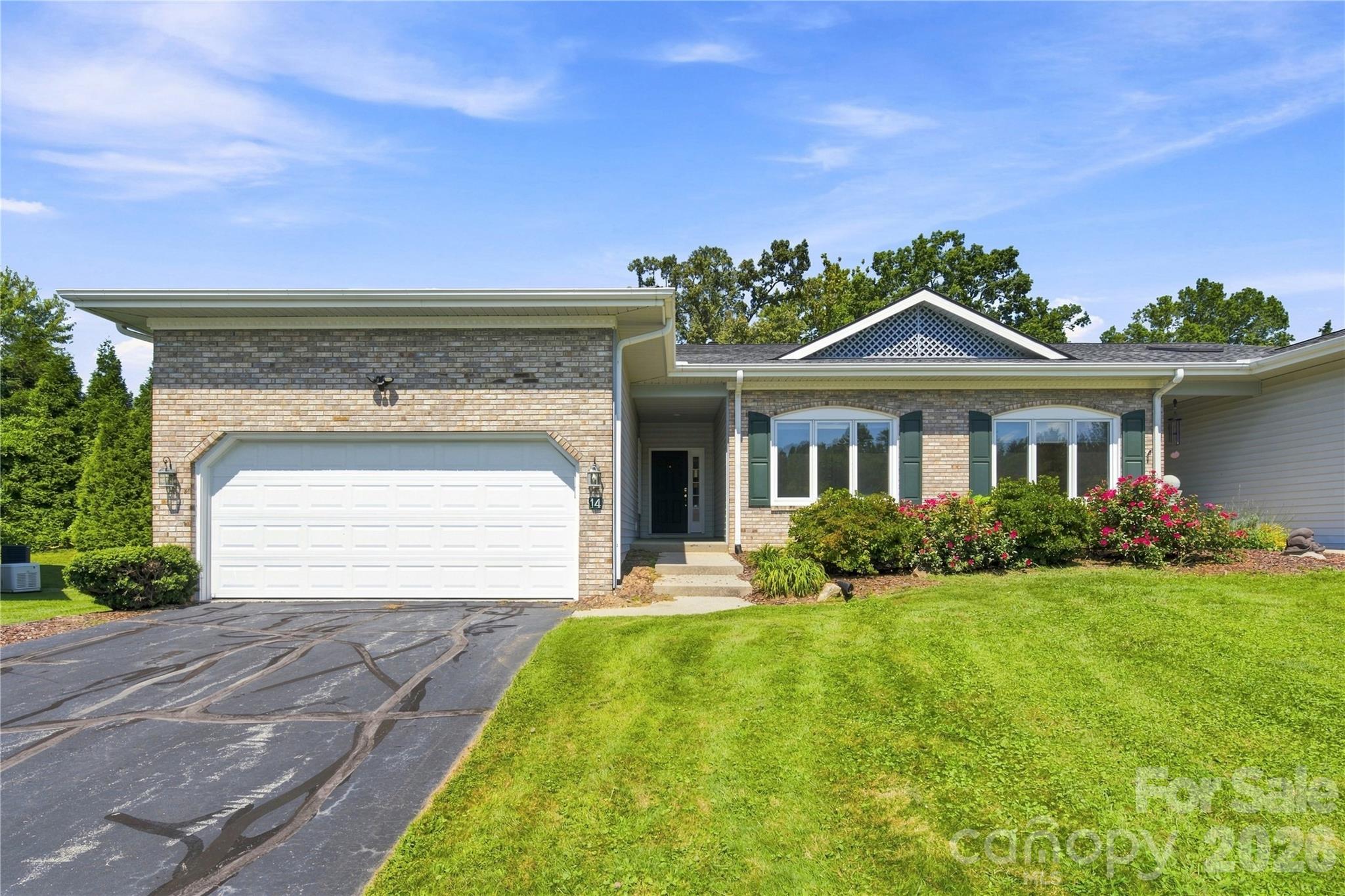 14 Country Meadows Lane Property Photo 1