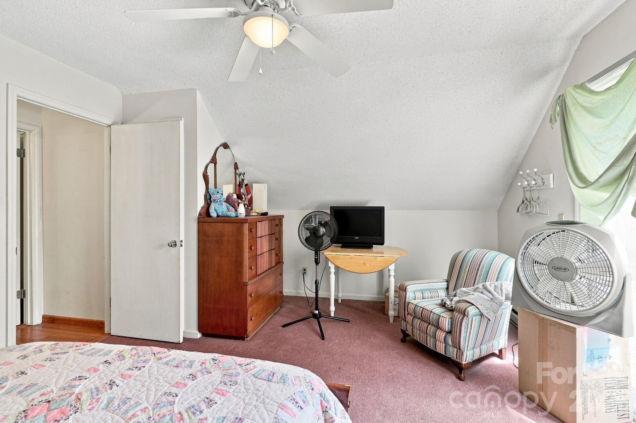 922 Goose Hollow Road Property Photo 25