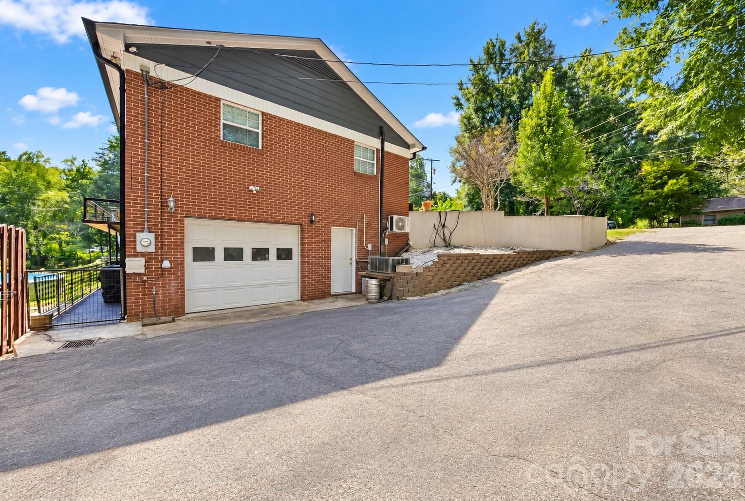 100 30th Avenue Property Photo 17