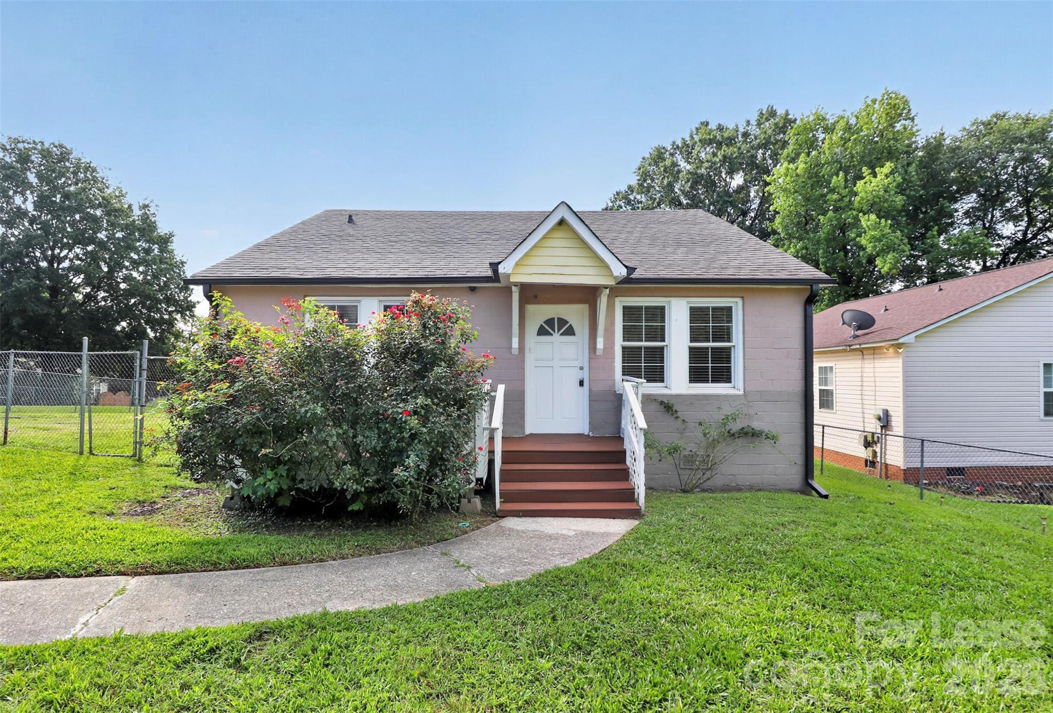 305 Lander Street Property Photo 1