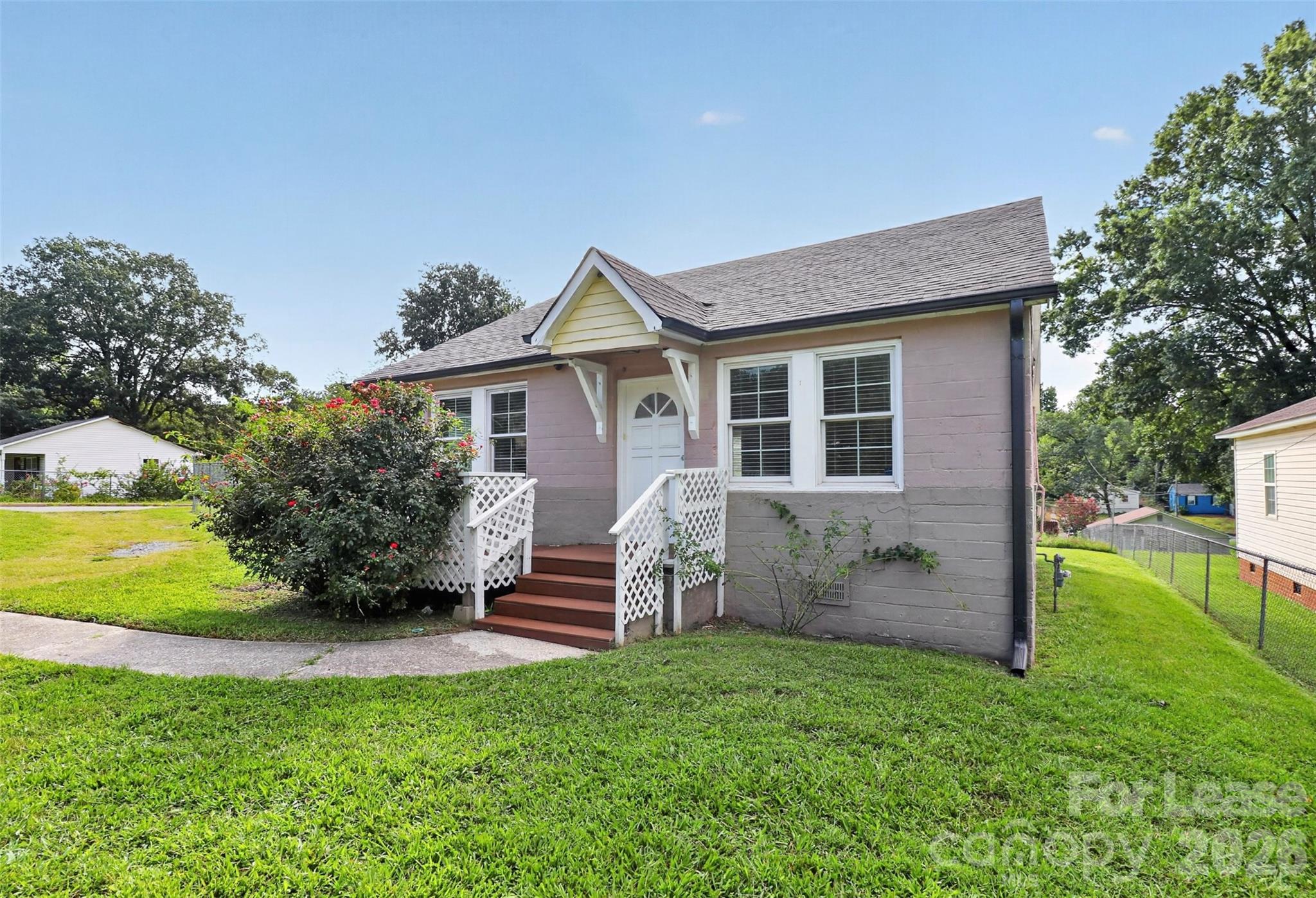 305 Lander Street Property Photo 2