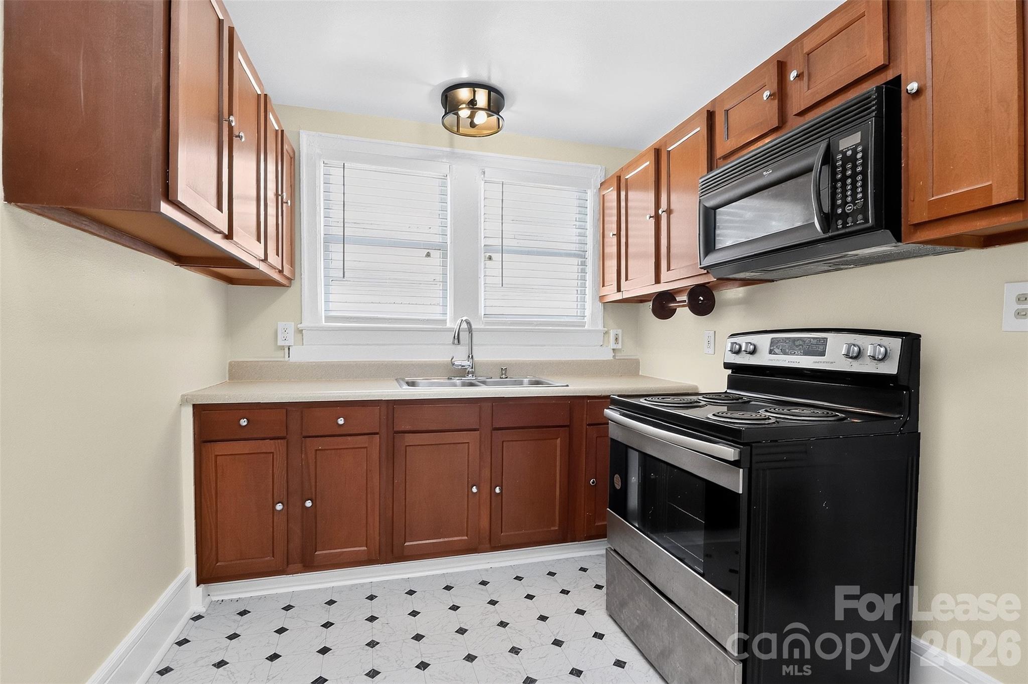 305 Lander Street Property Photo 11