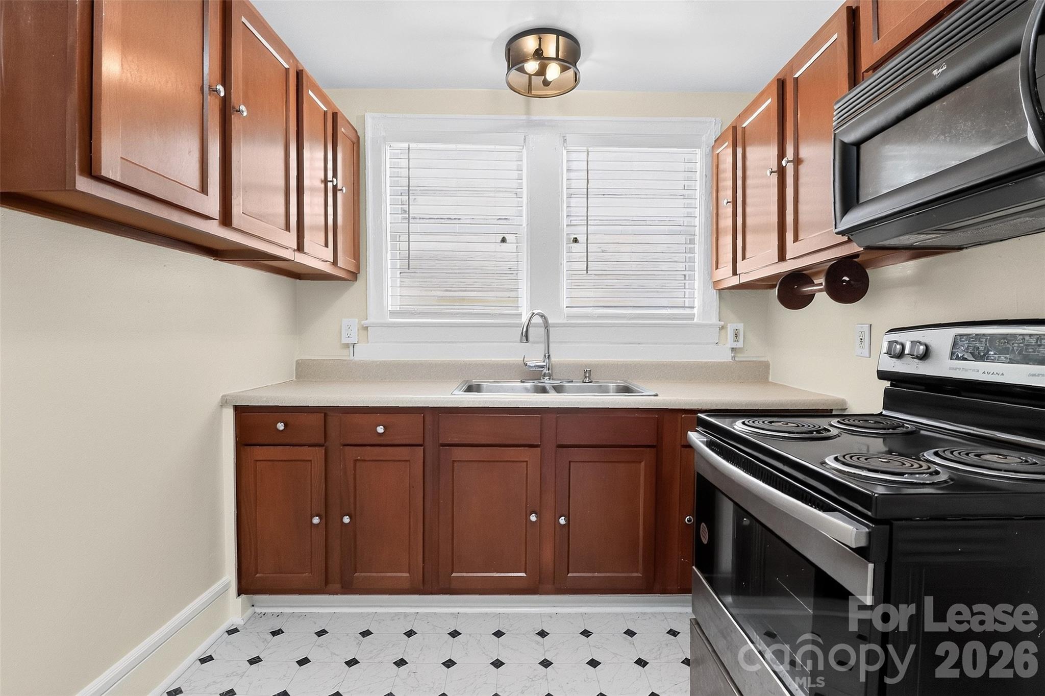305 Lander Street Property Photo 12