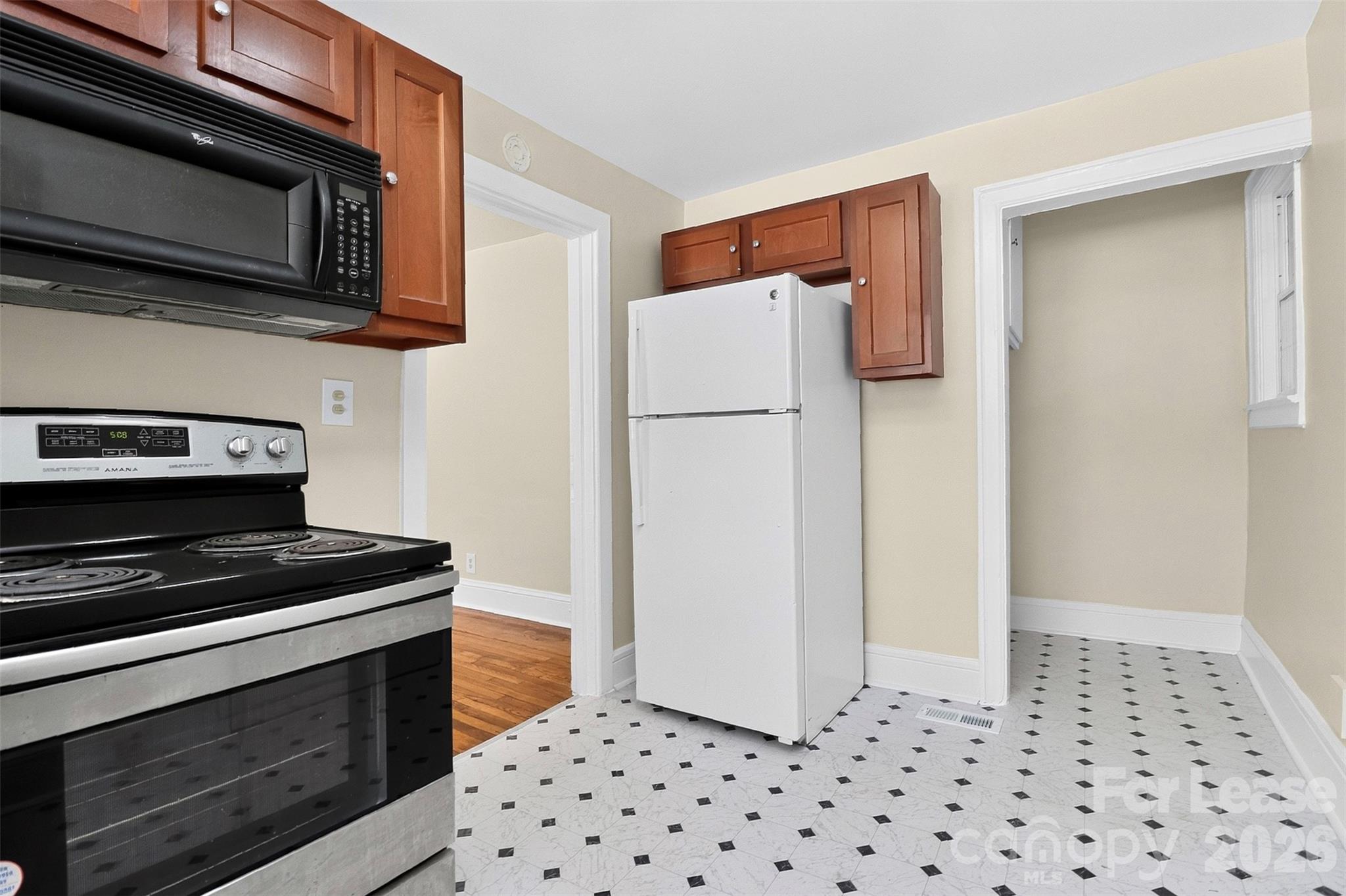 305 Lander Street Property Photo 13