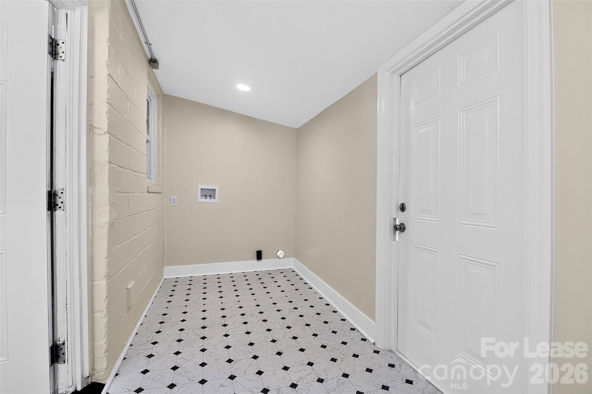 305 Lander Street Property Photo 15