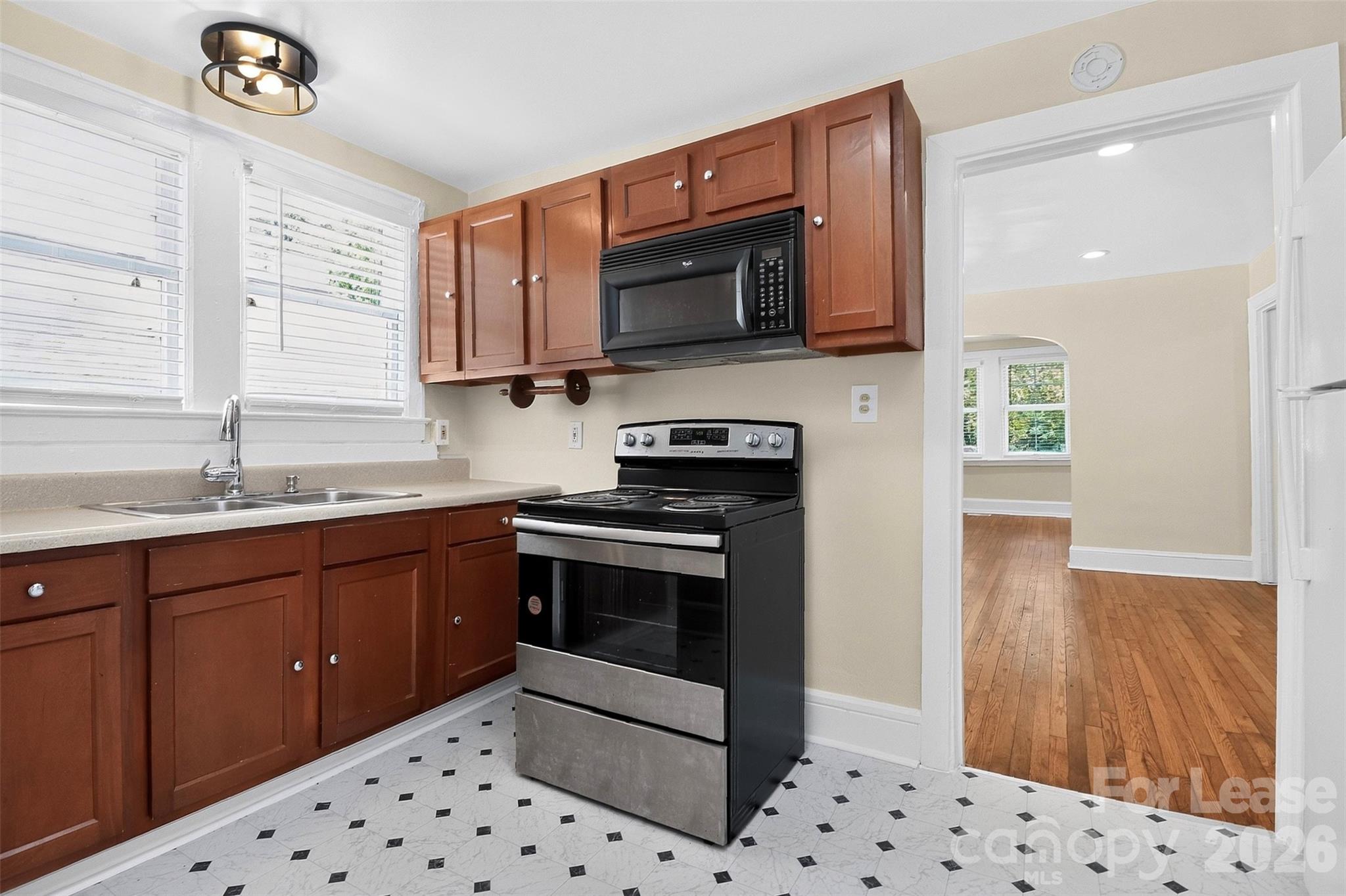 305 Lander Street Property Photo 18