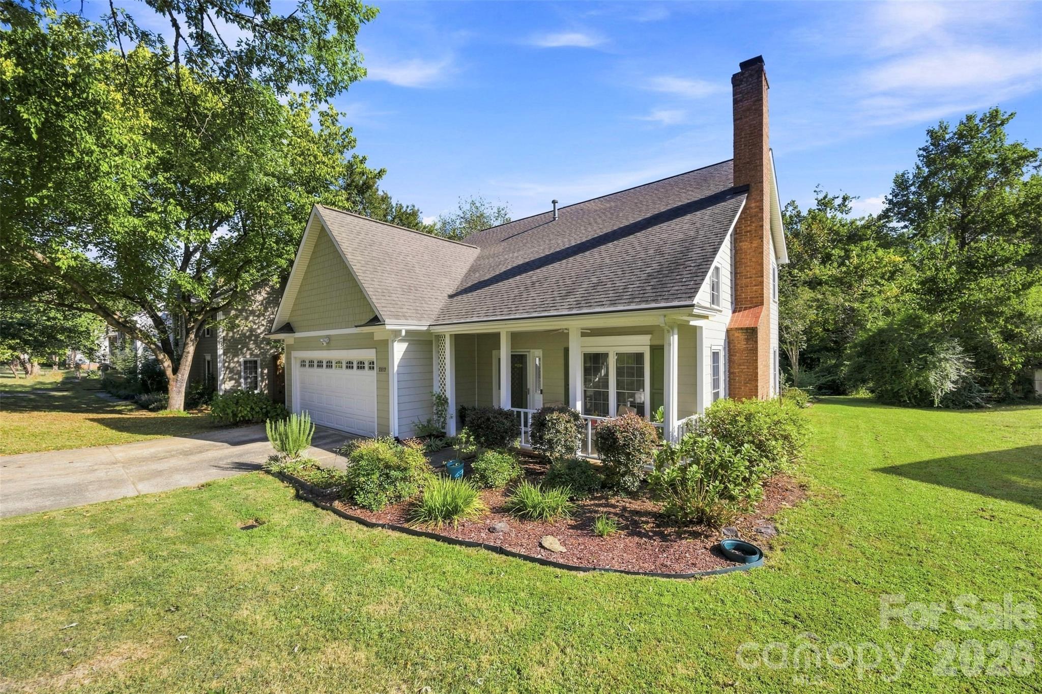 2112 Long Ridge Lane Property Photo 2