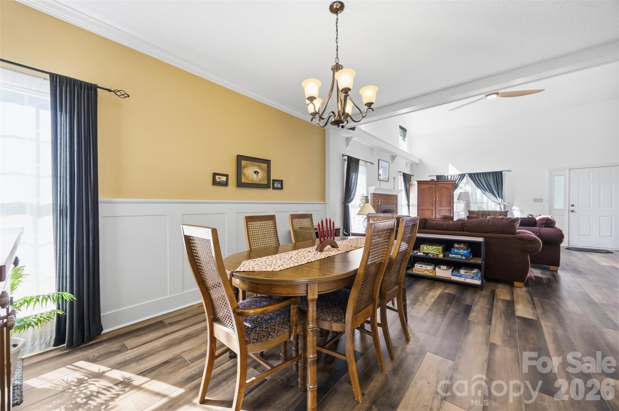 2112 Long Ridge Lane Property Photo 4