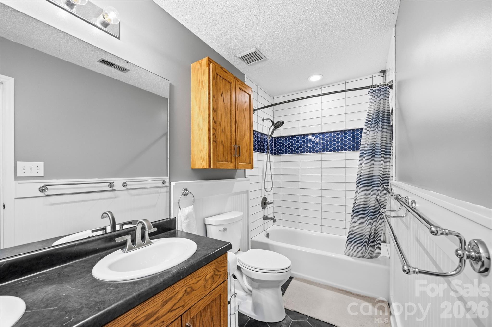 2112 Long Ridge Lane Property Photo 13