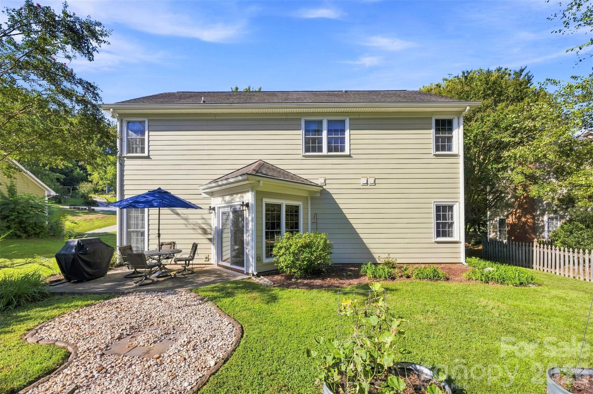 2112 Long Ridge Lane Property Photo 14