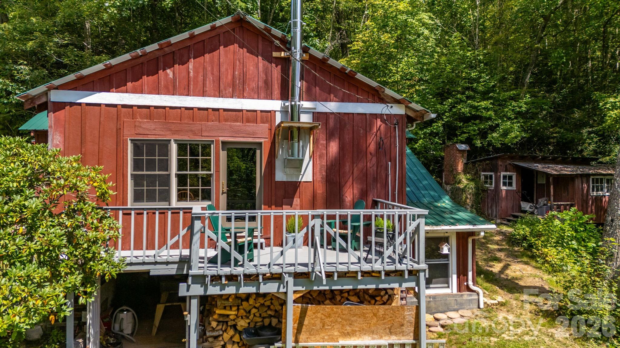 1712 Little Creek Road Property Photo 3