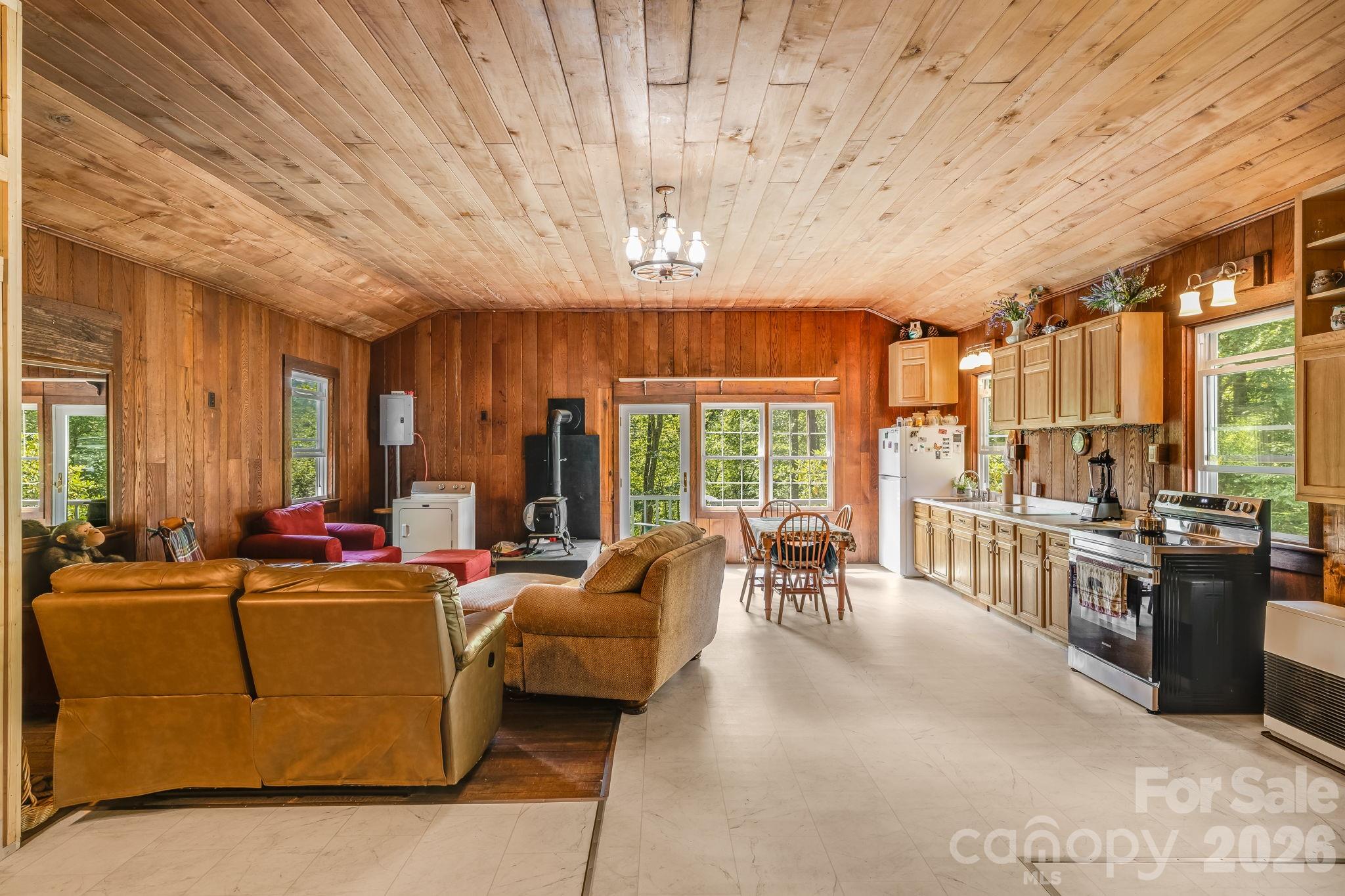 1712 Little Creek Road Property Photo 4