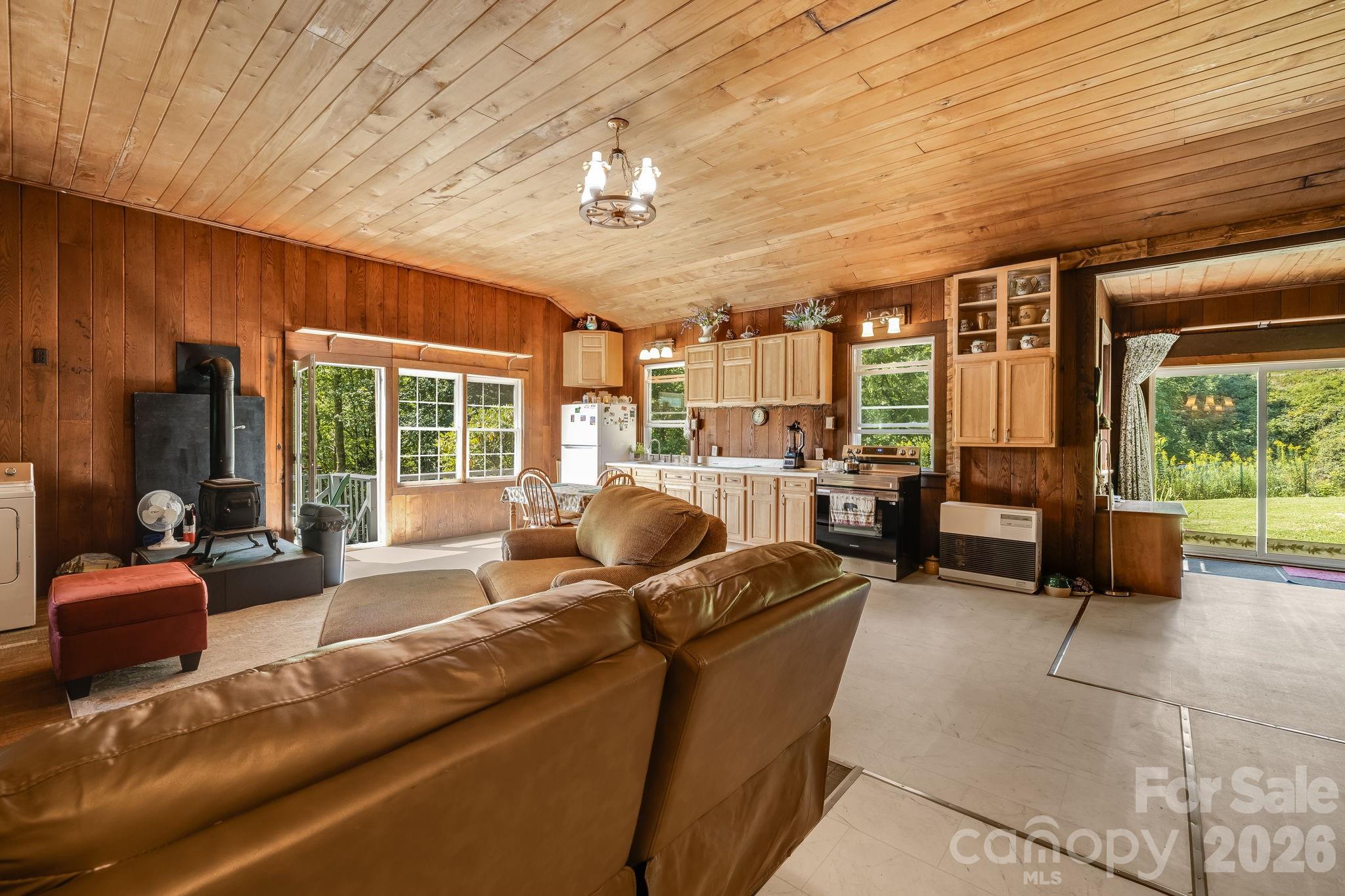 1712 Little Creek Road Property Photo 6