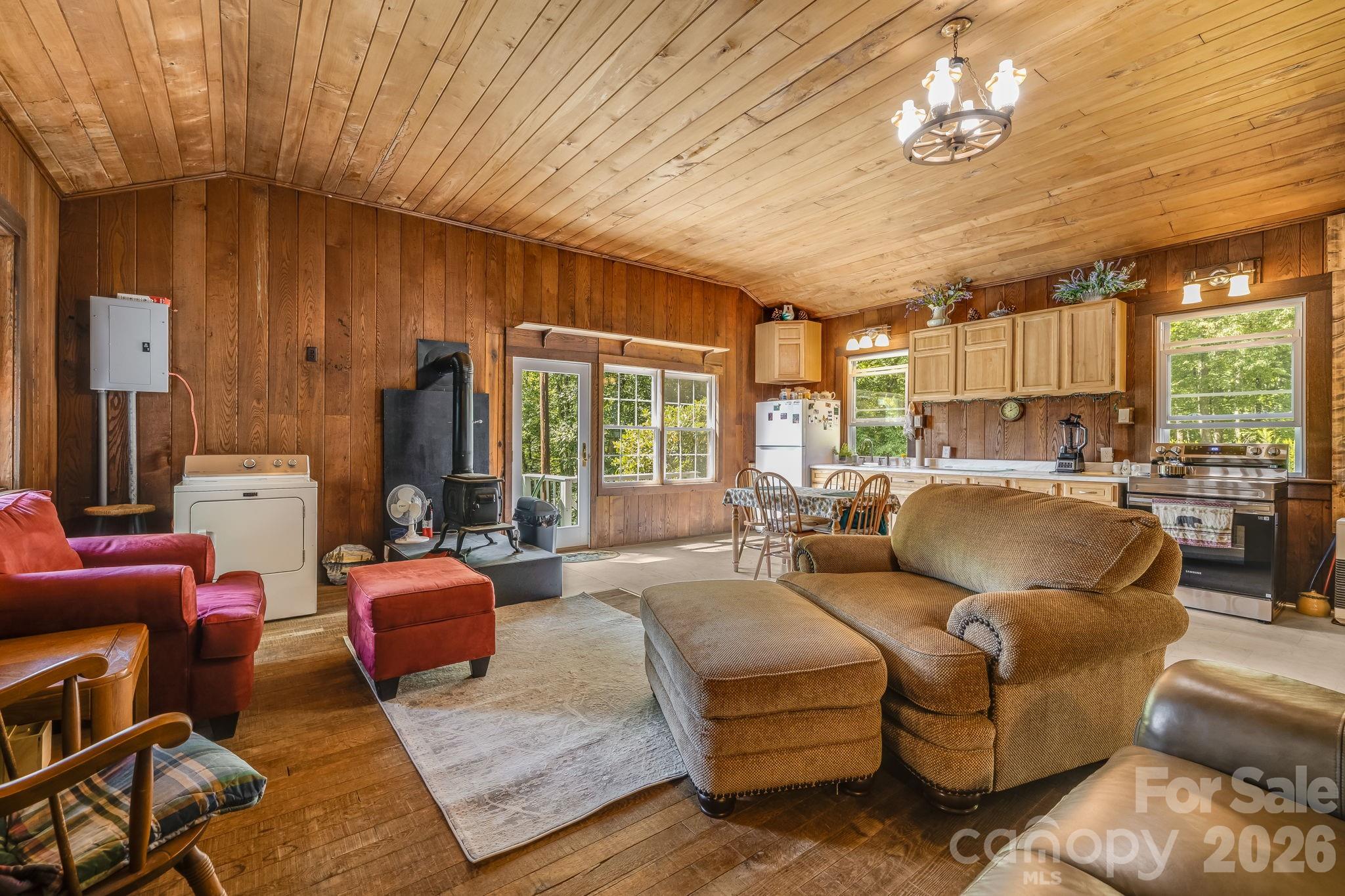 1712 Little Creek Road Property Photo 7
