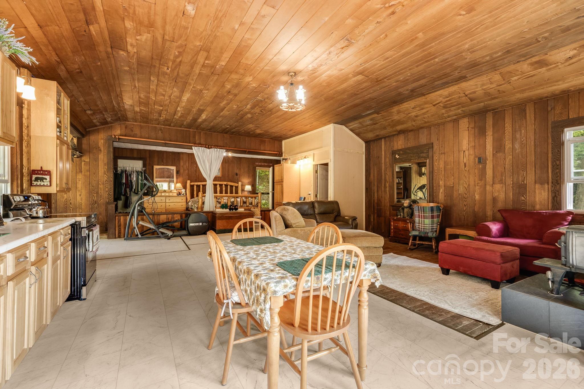 1712 Little Creek Road Property Photo 15