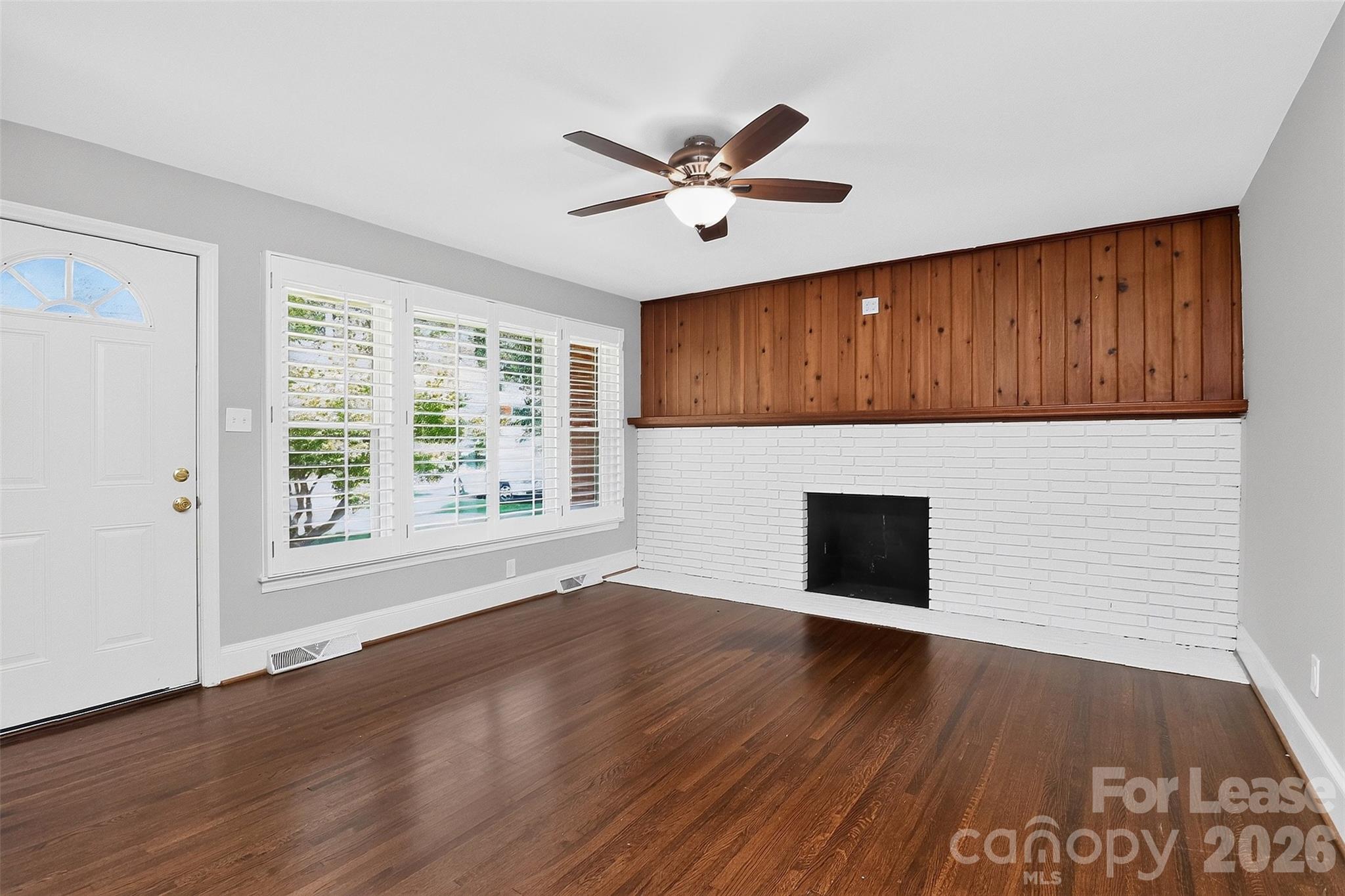 4920 Raymond Place Property Photo 2