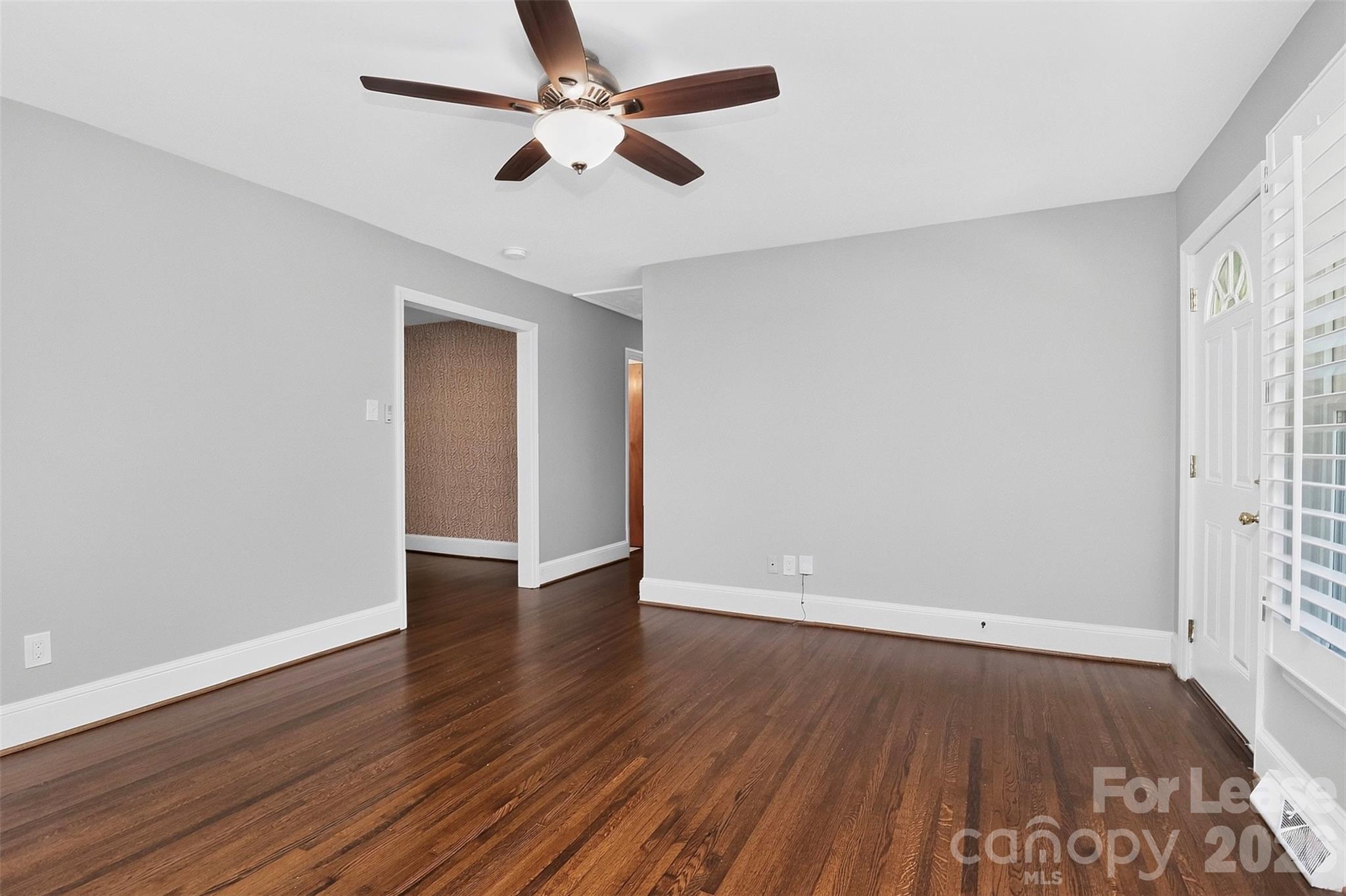 4920 Raymond Place Property Photo 3