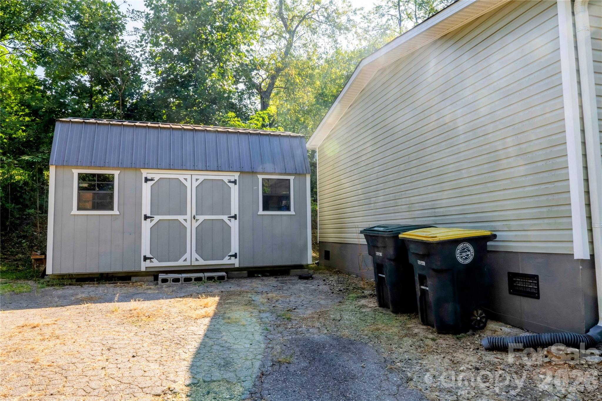 30 & 32 W Skyland Circle Property Photo 19
