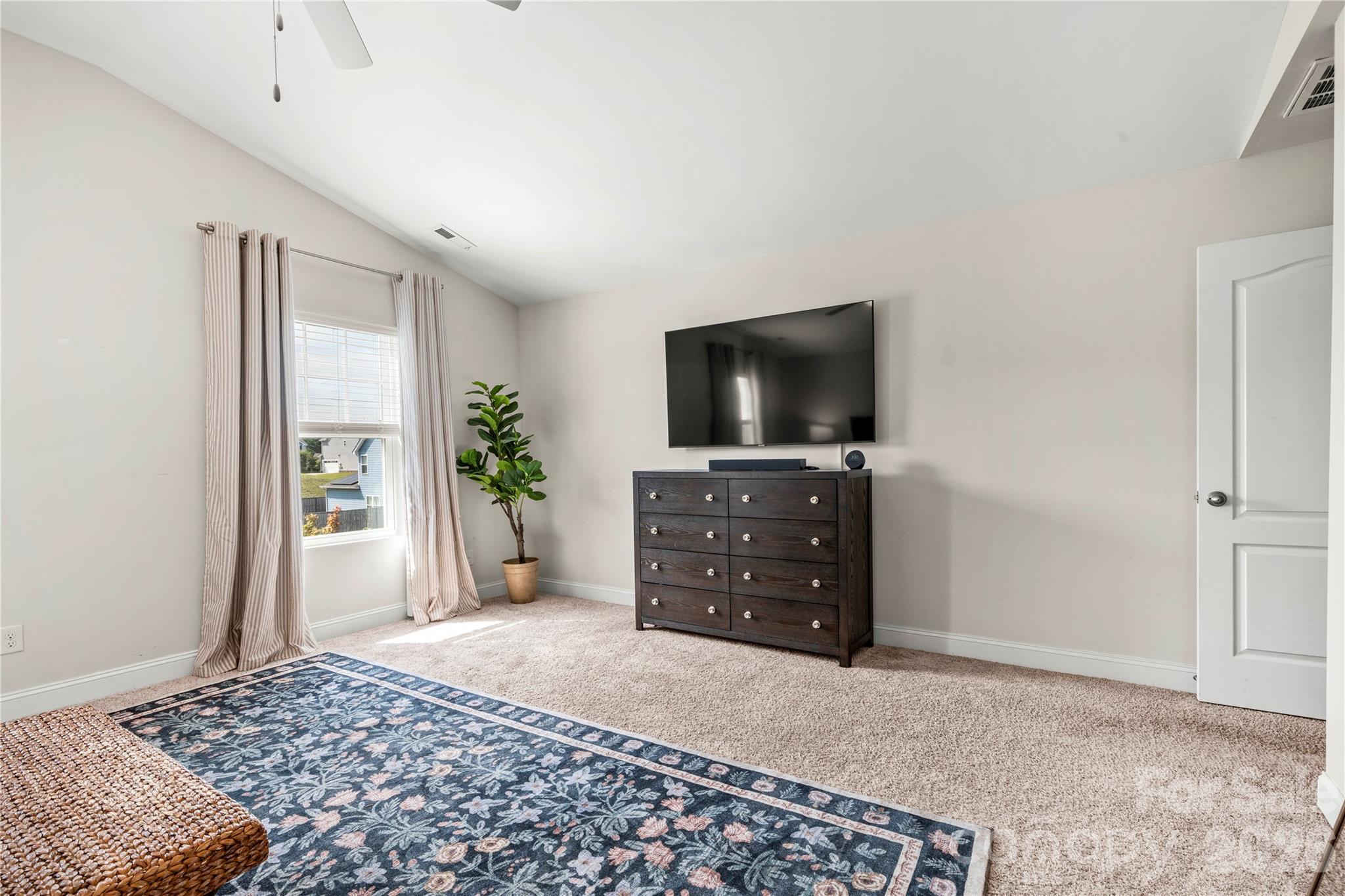 4128 Allenby Place Property Photo 33