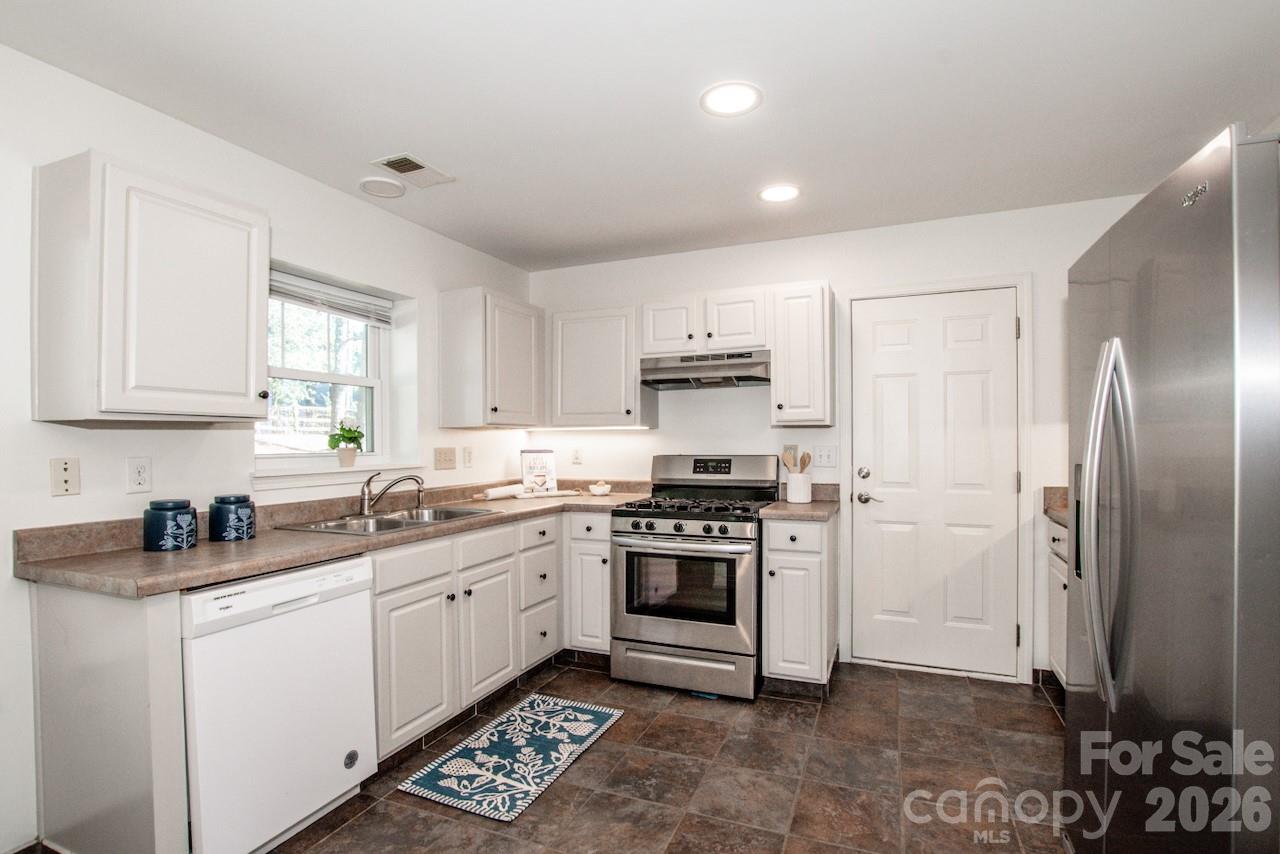 7605 Wynstone Ridge Circle Property Photo 11