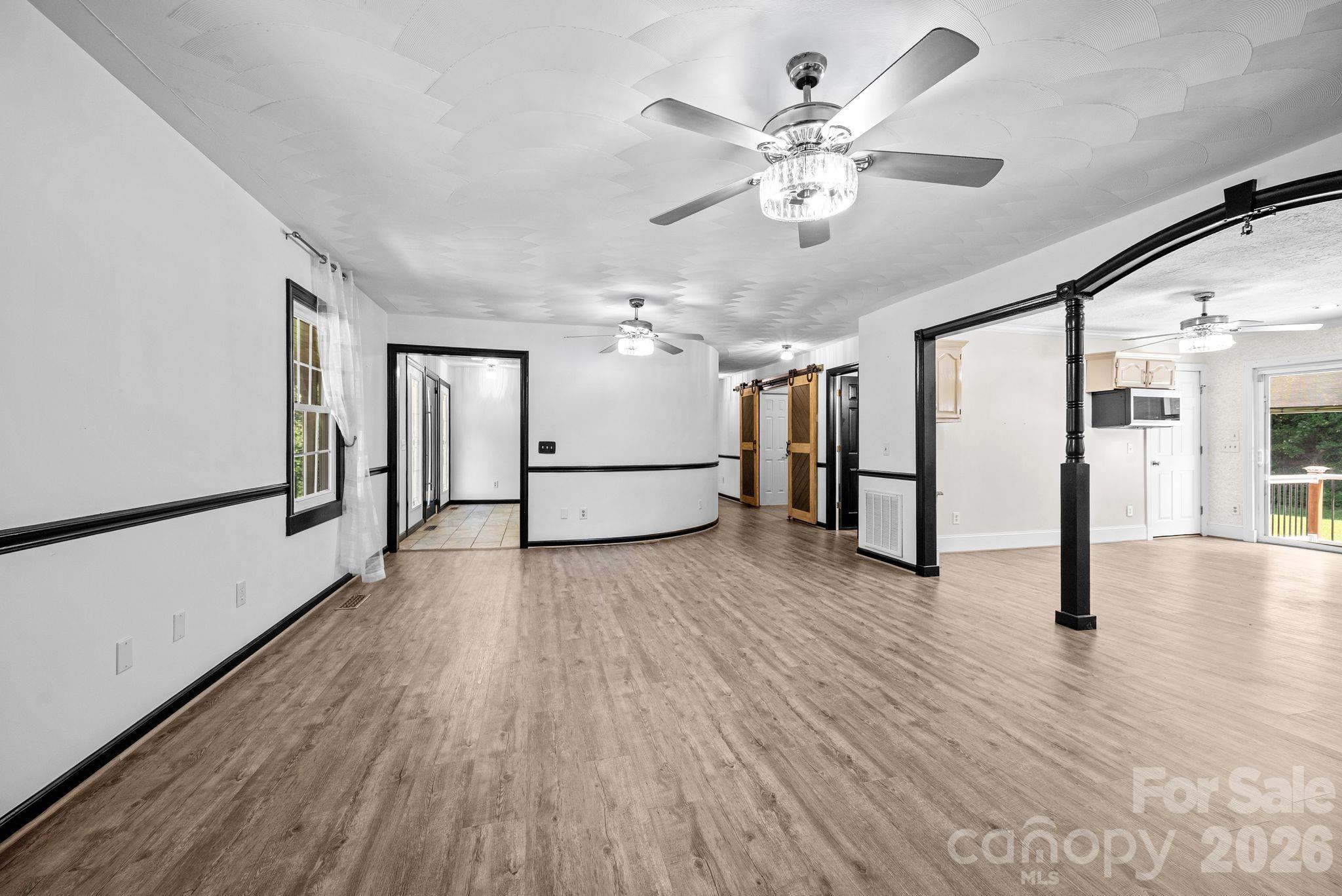 949 Dav Road Property Photo 9
