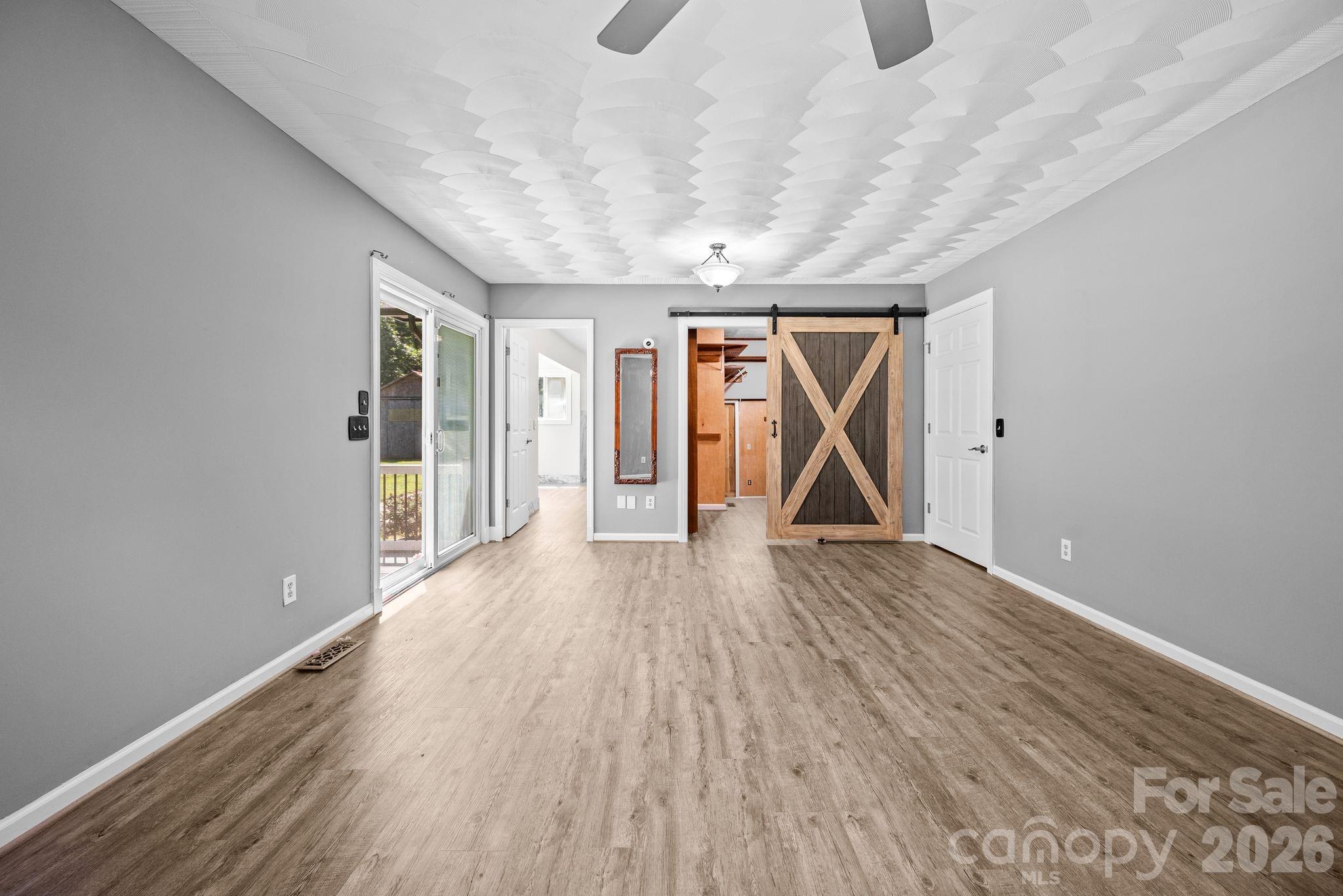 949 Dav Road Property Photo 16