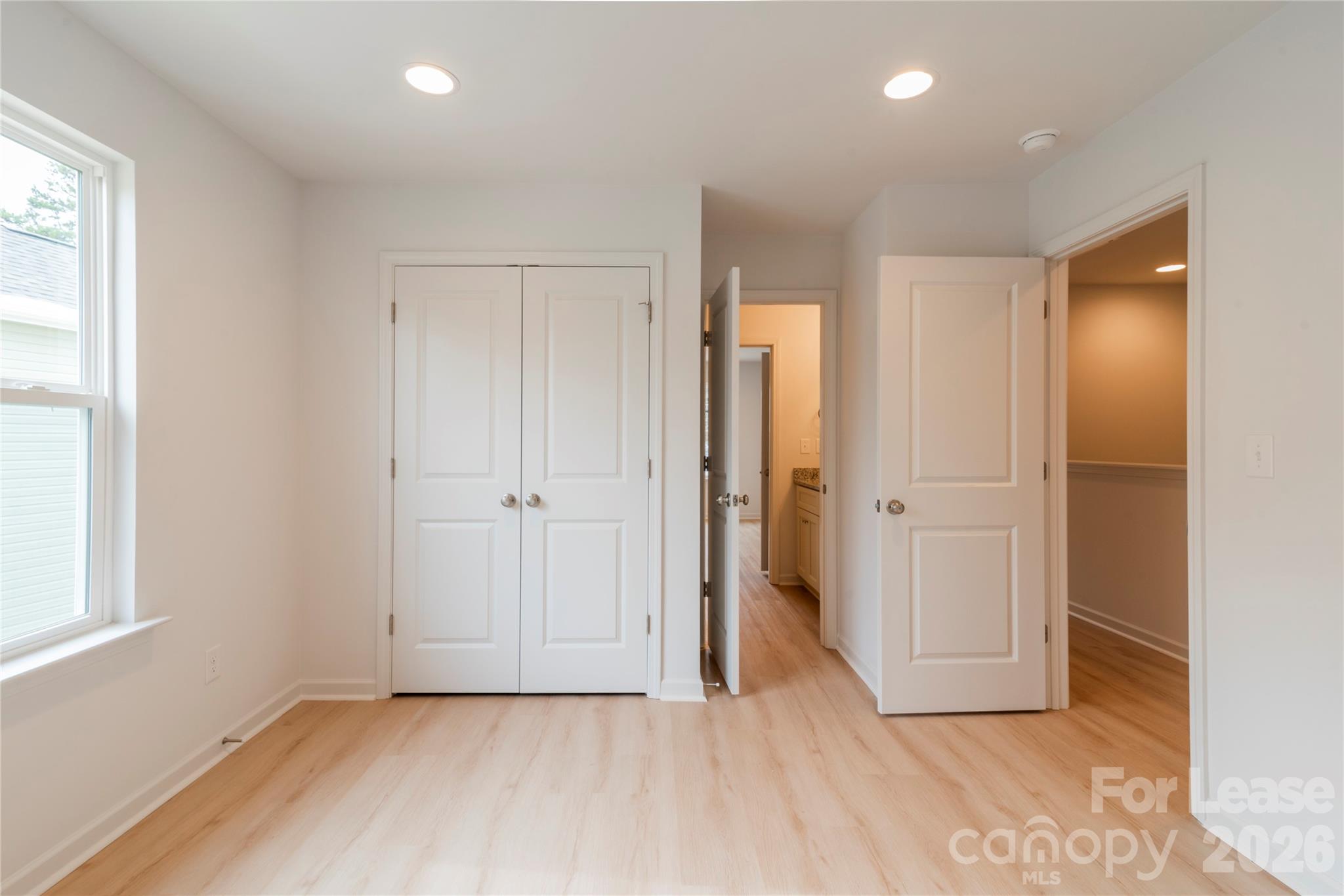 2719 Capitol Drive Property Photo 22
